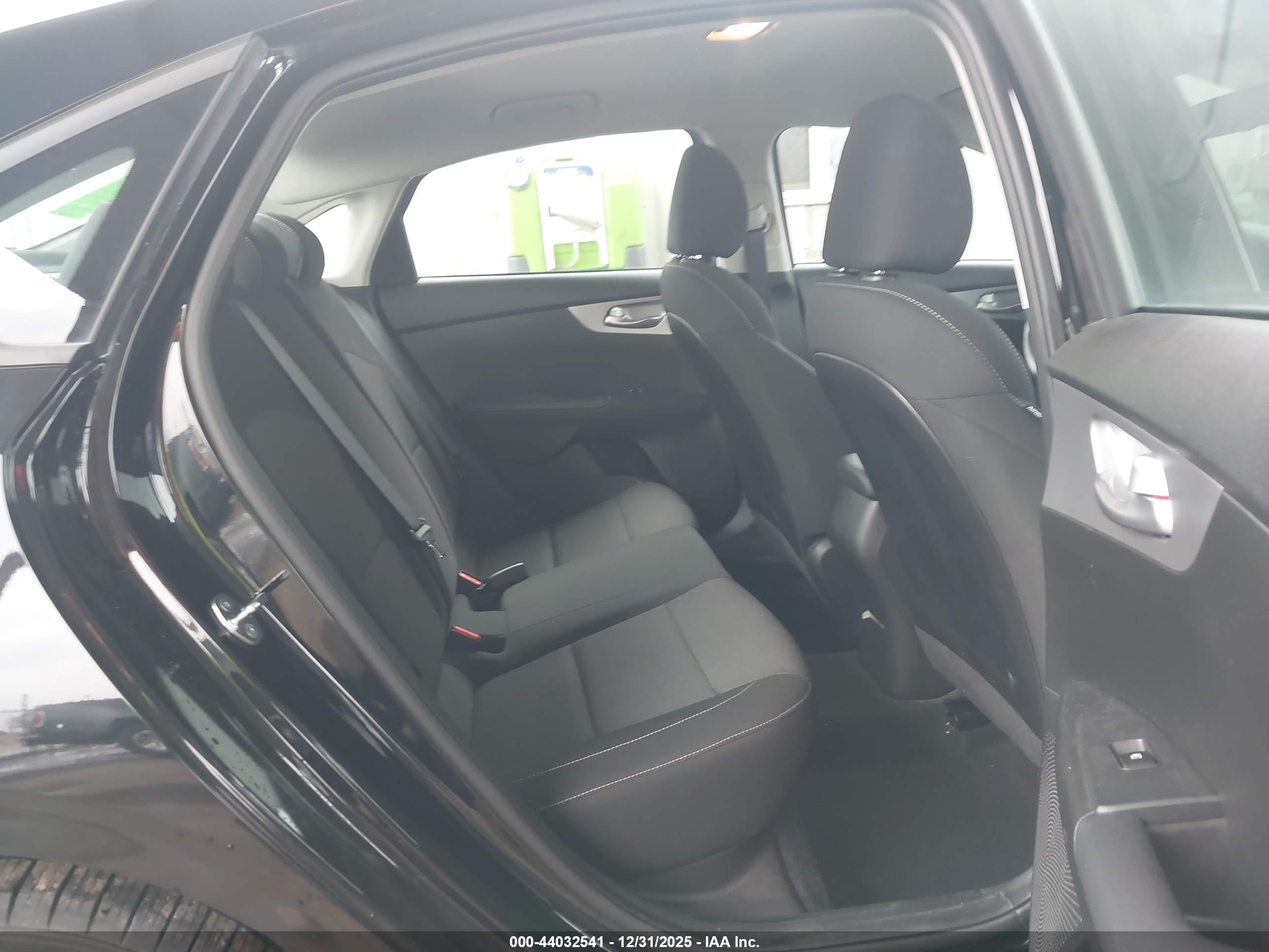 KIA FORTE image 8
