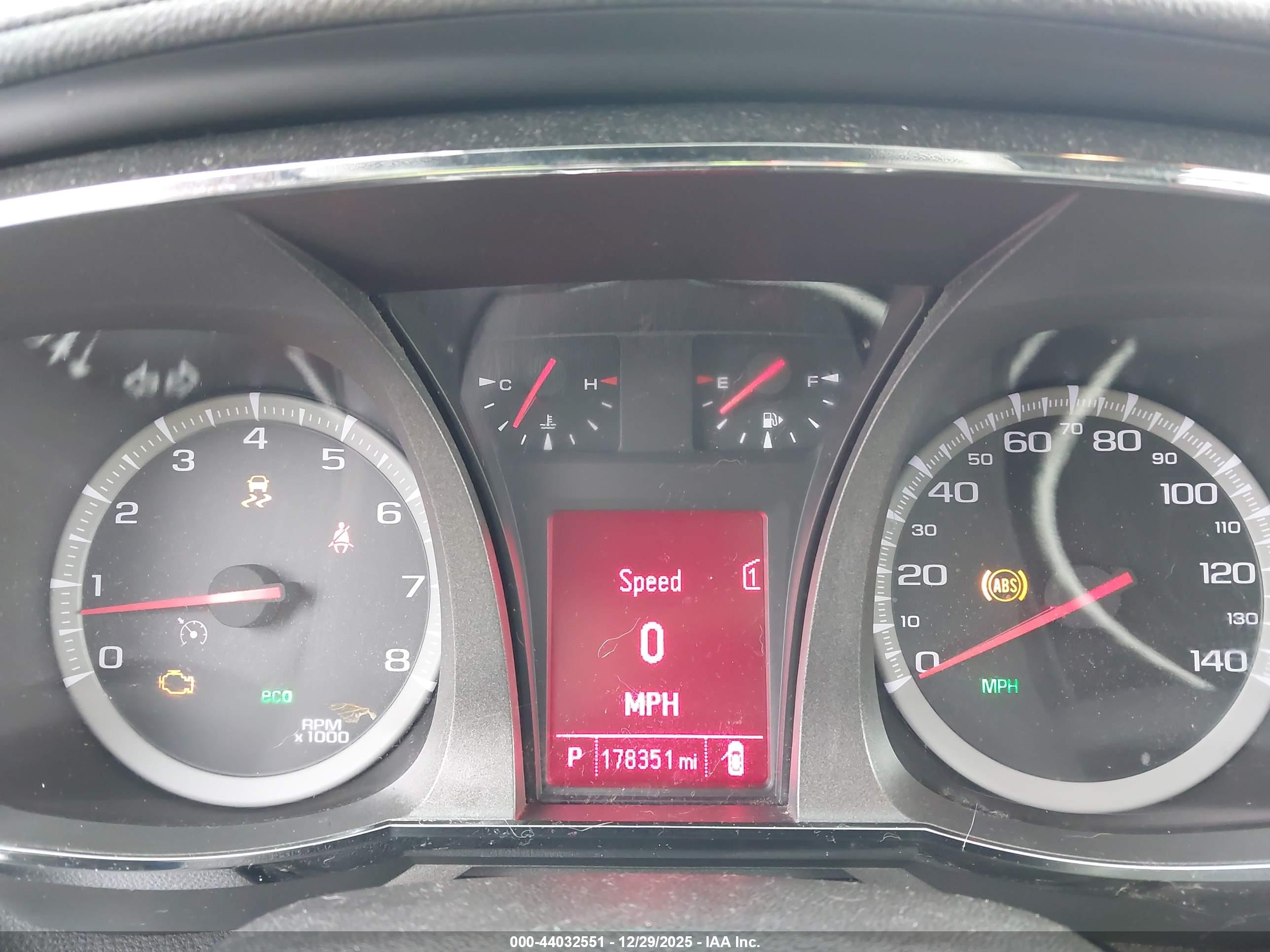 GMC TERRAIN image 7