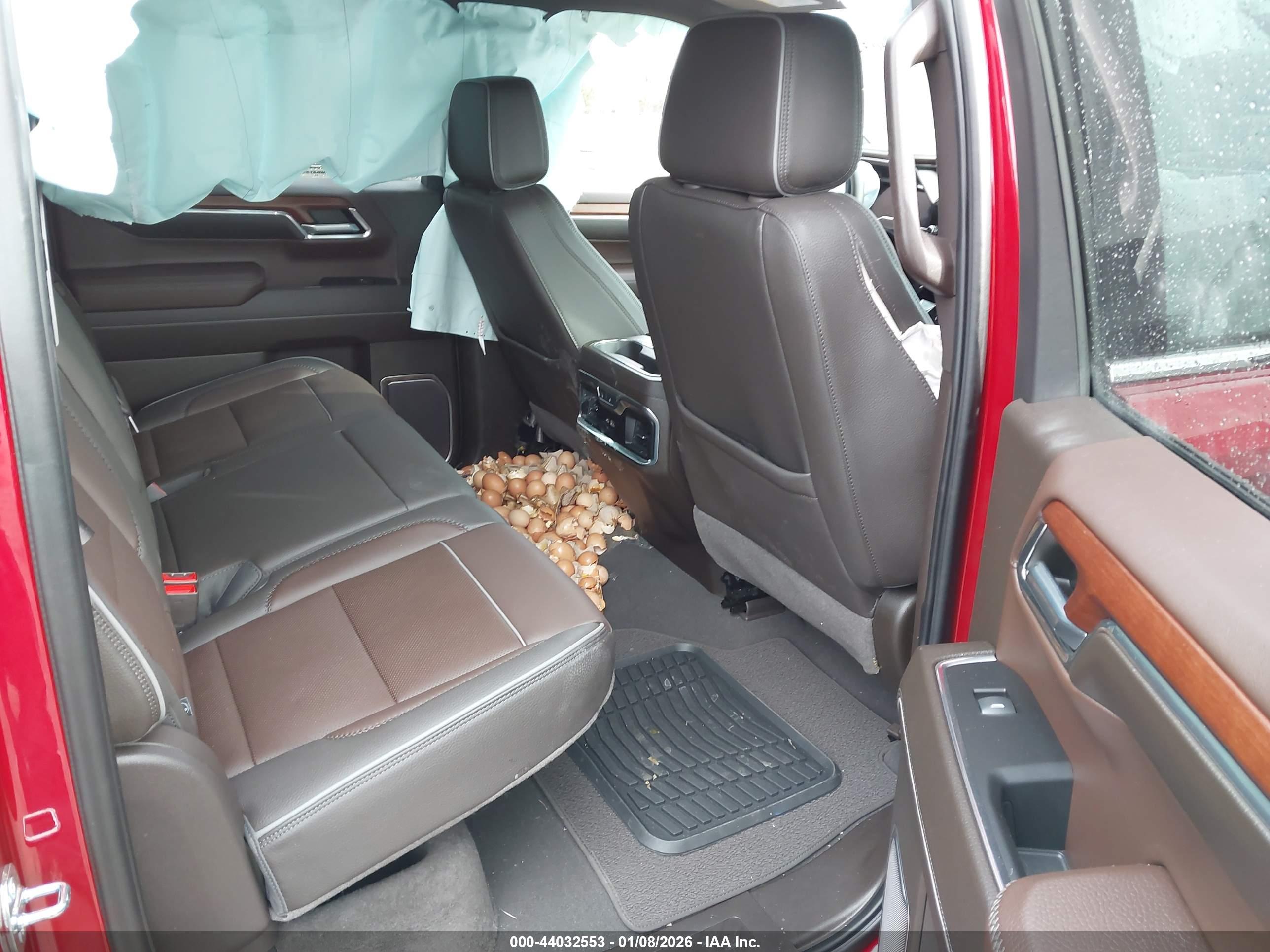 GMC SIERRA image 8