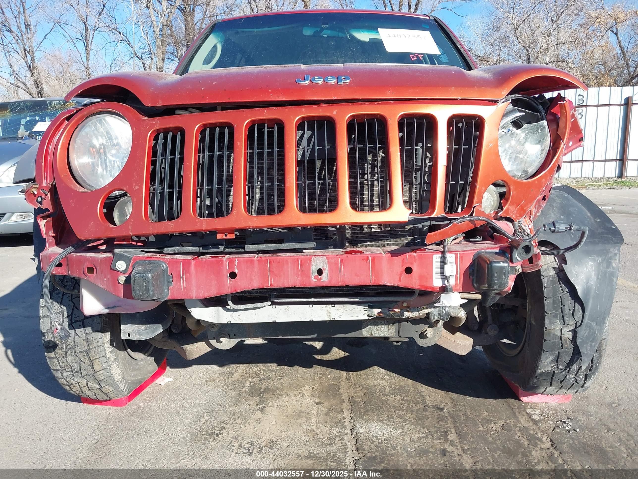 JEEP LIBERTY image 6