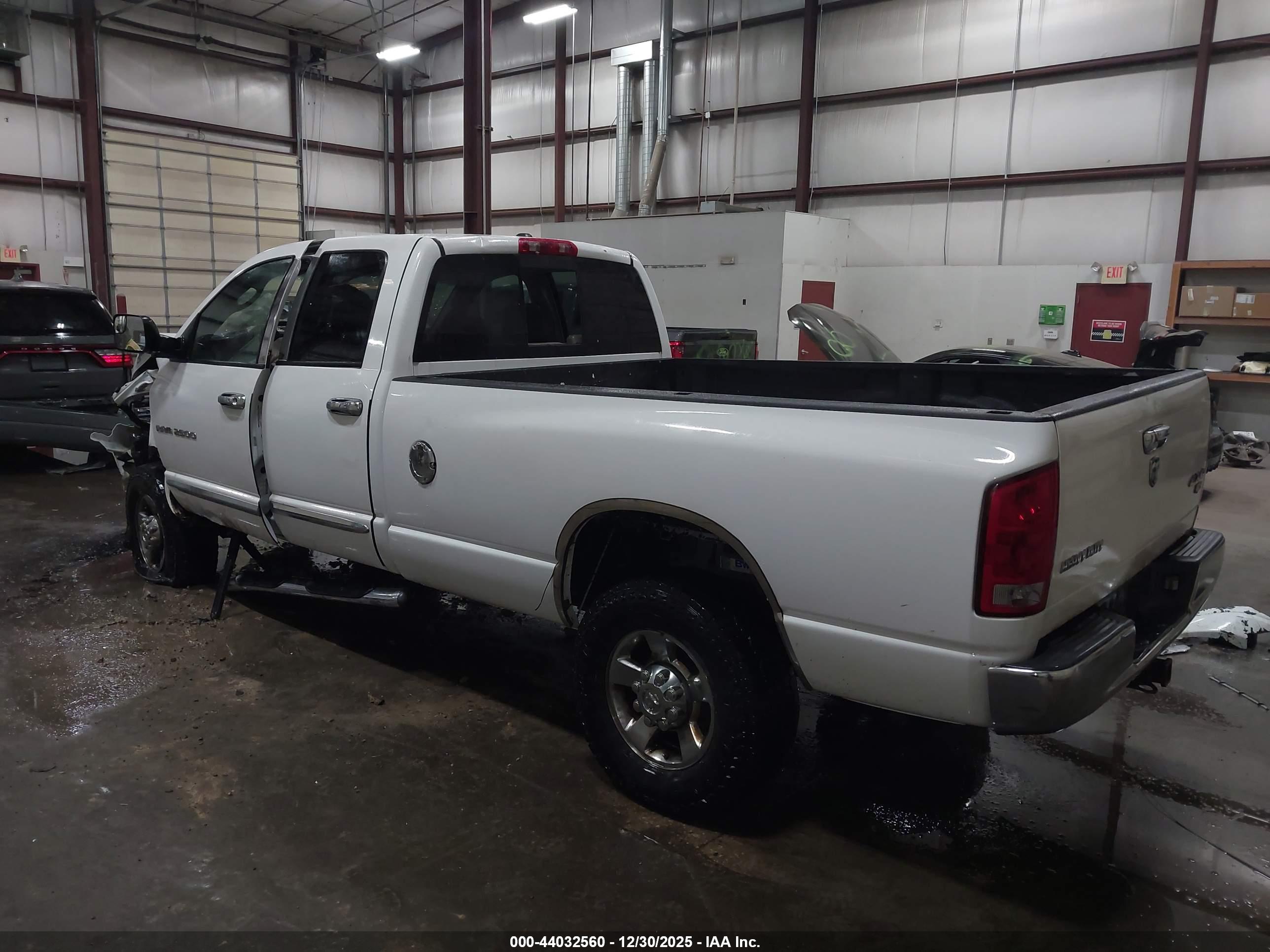 DODGE RAM image 3