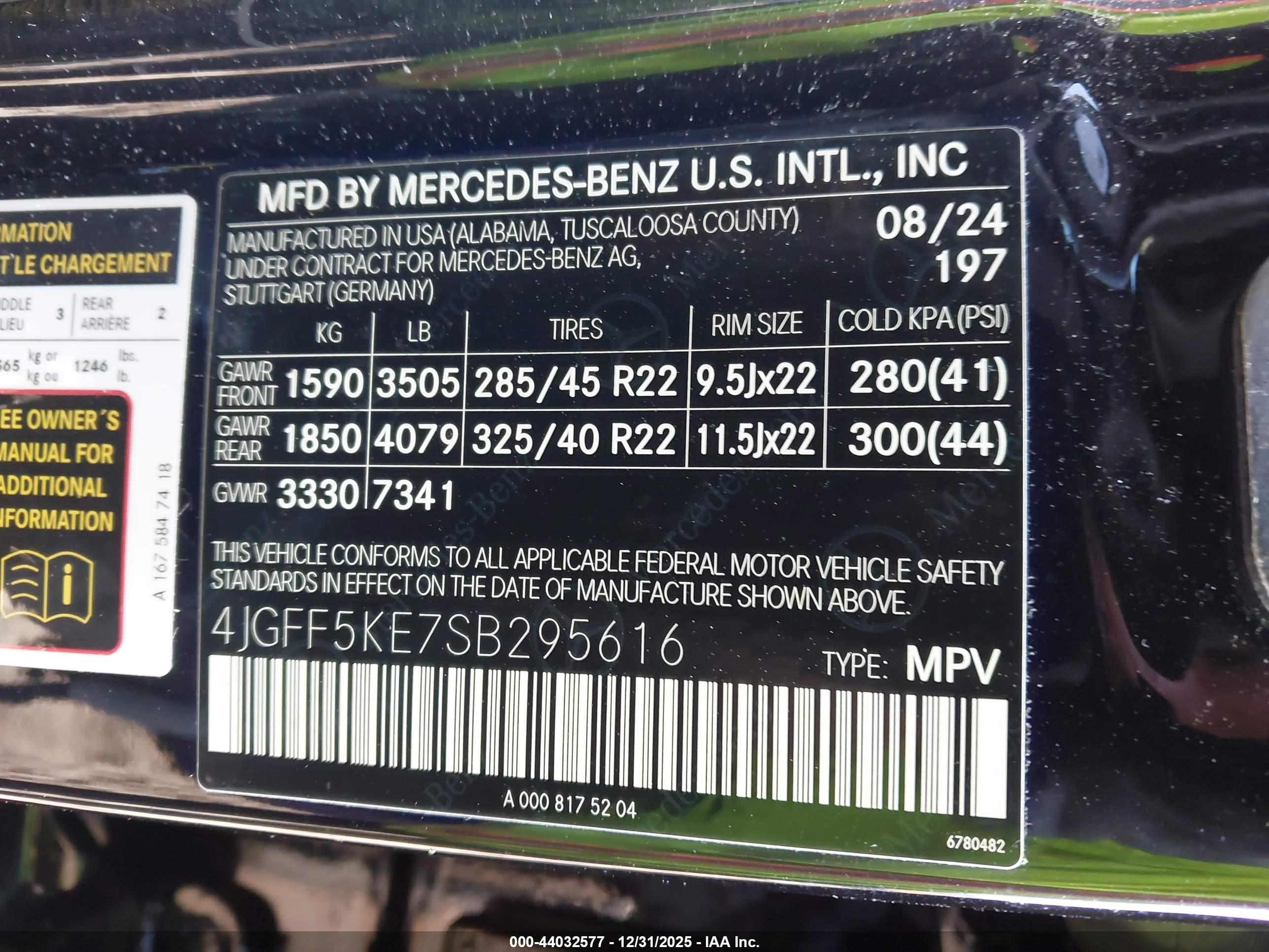 MERCEDES-BENZ GLS image 9