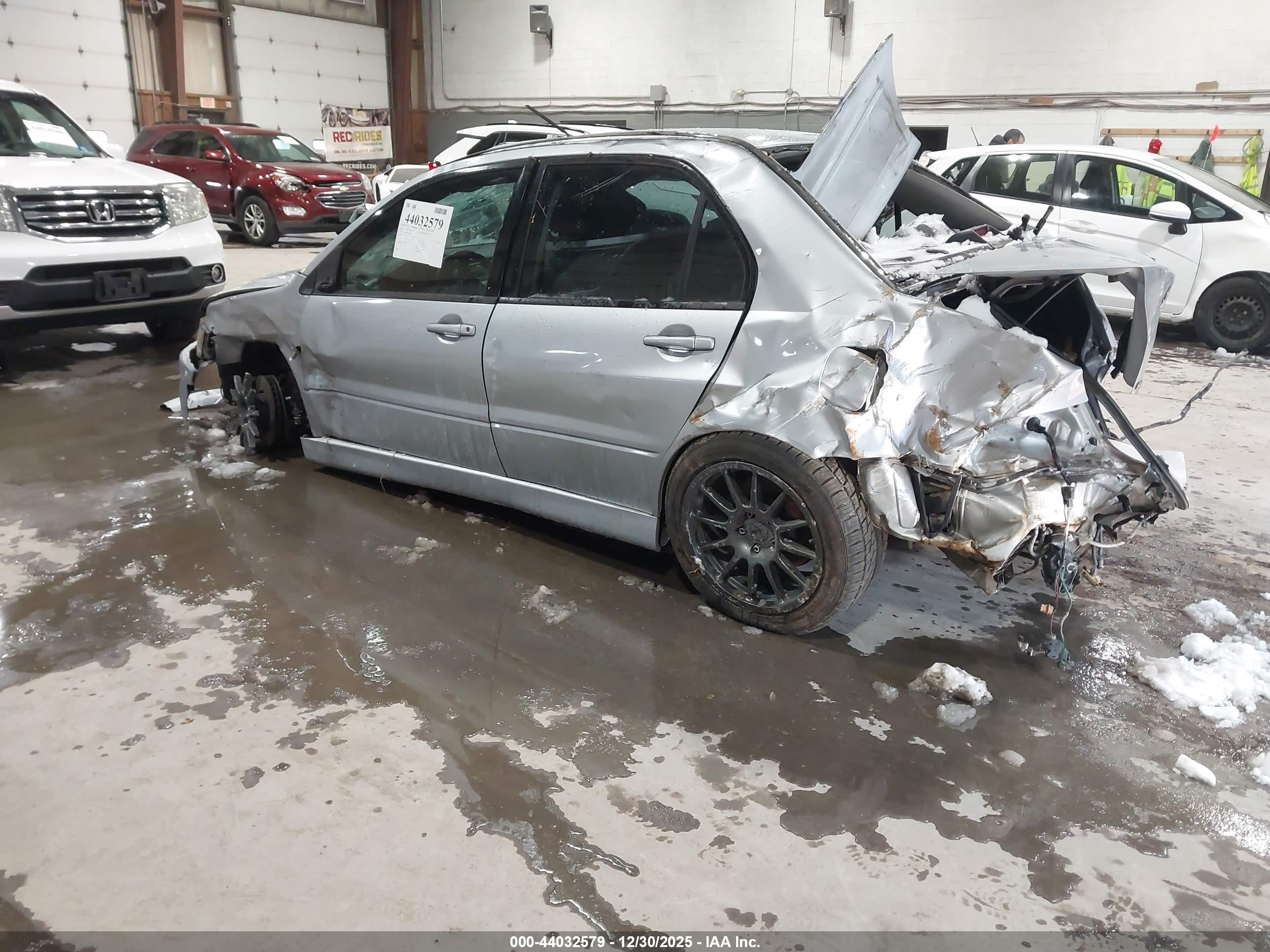 MITSUBISHI LANCER image 3