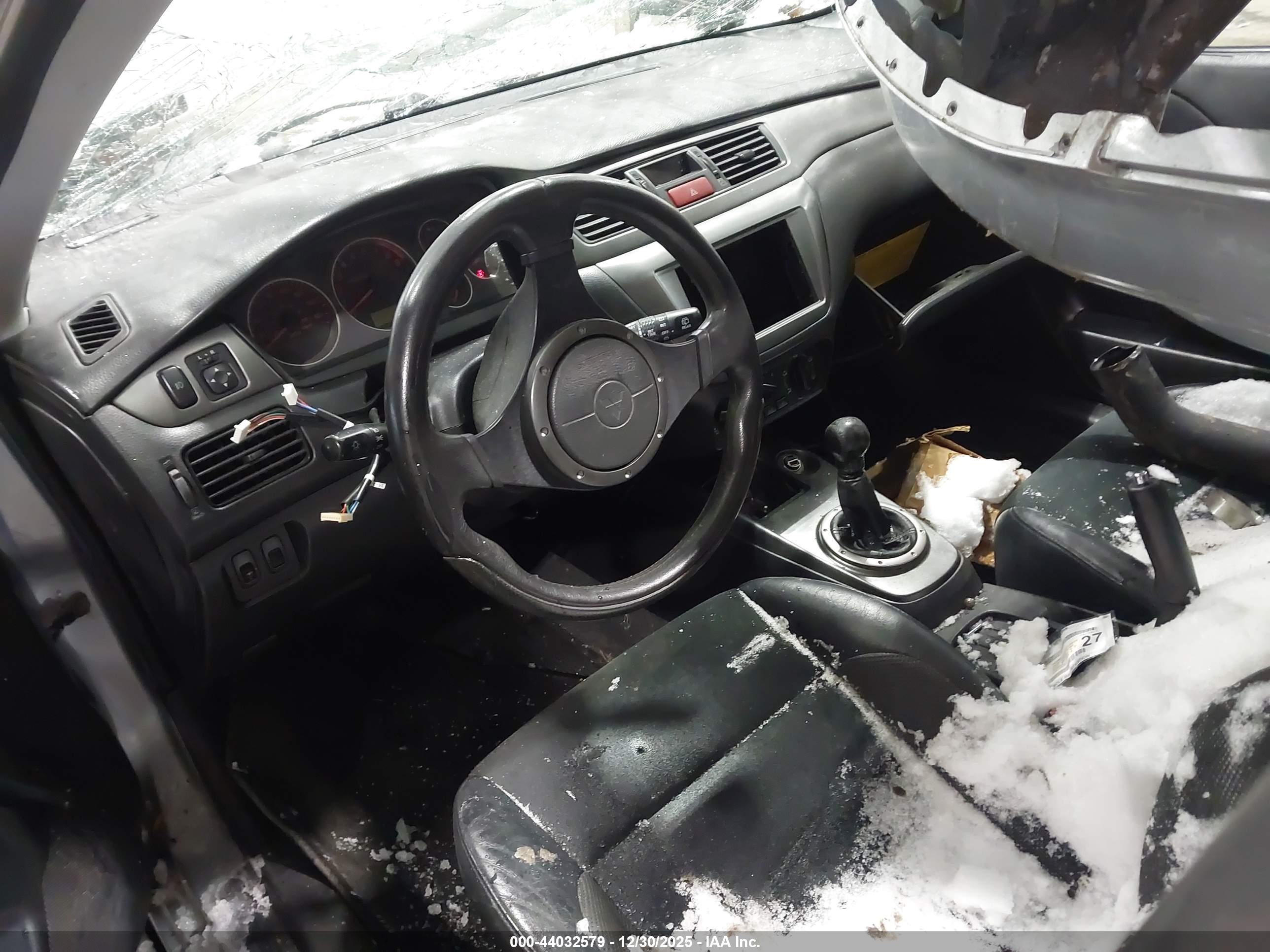 MITSUBISHI LANCER image 5