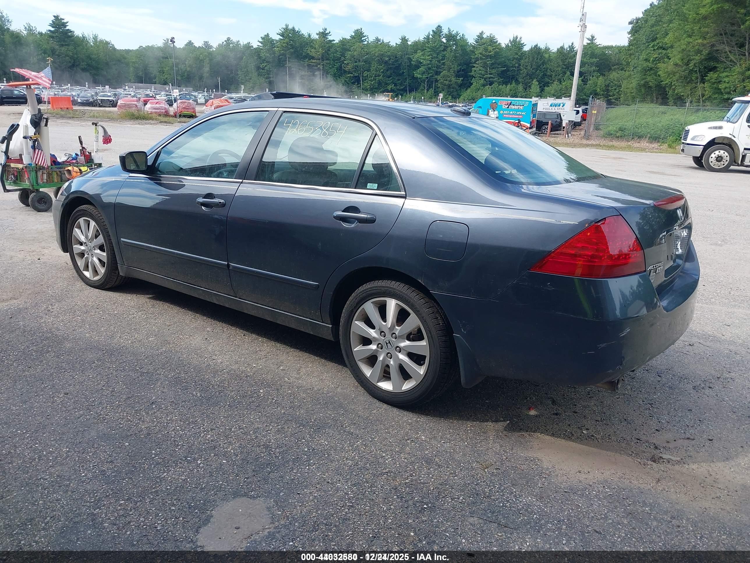 HONDA ACCORD image 3