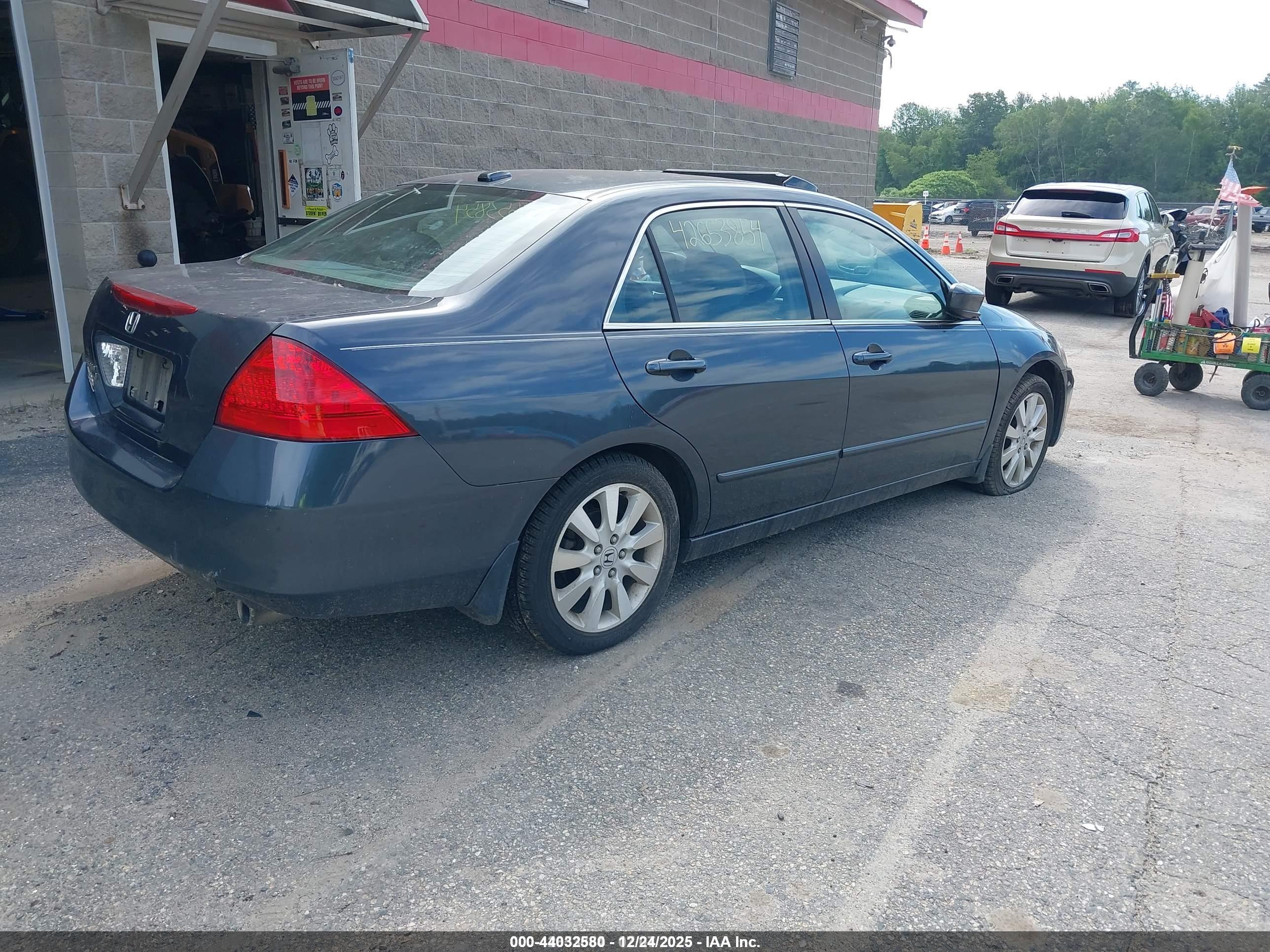 HONDA ACCORD image 4