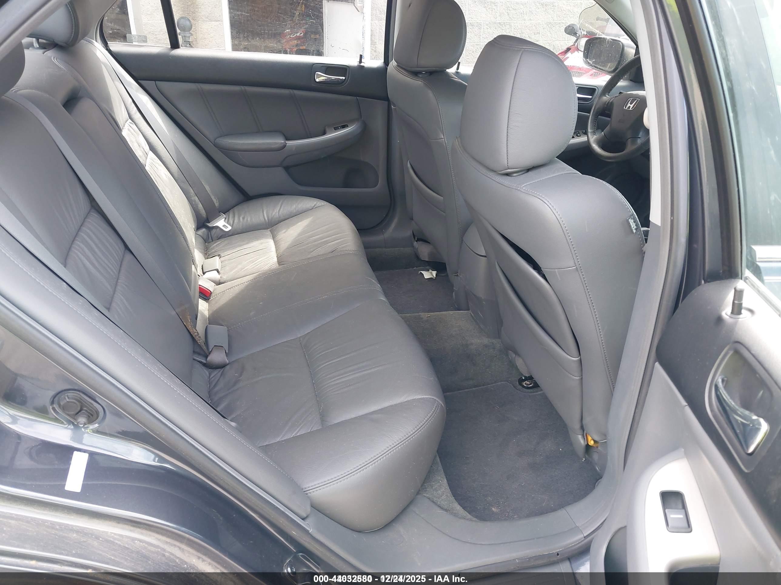 HONDA ACCORD image 8