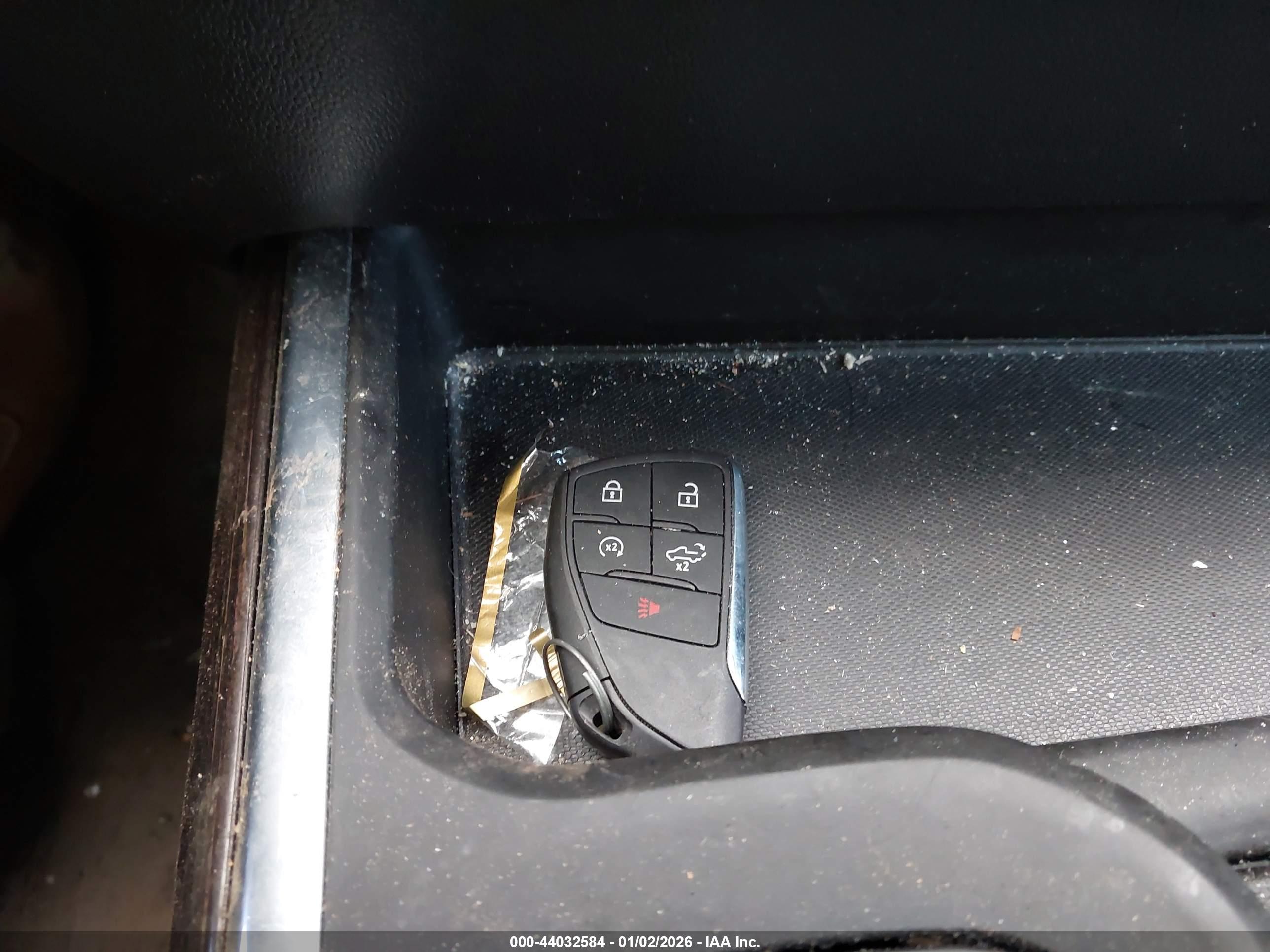 GMC SIERRA image 11