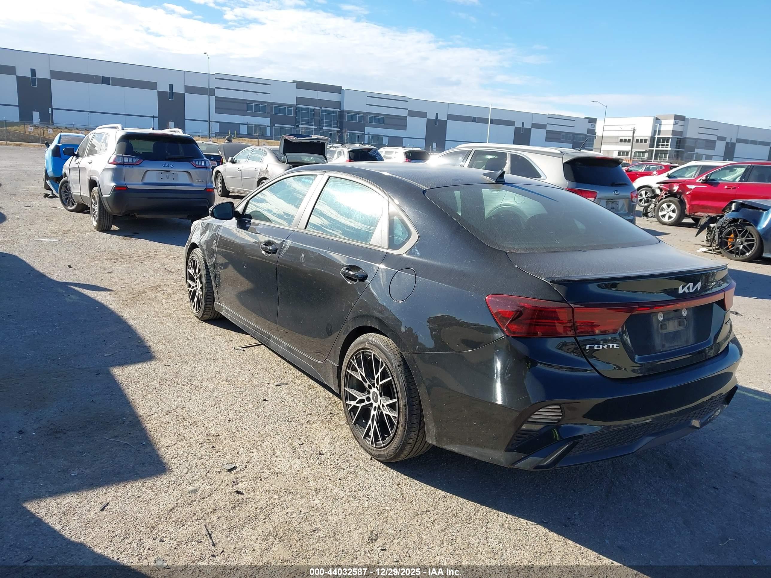 KIA FORTE image 3