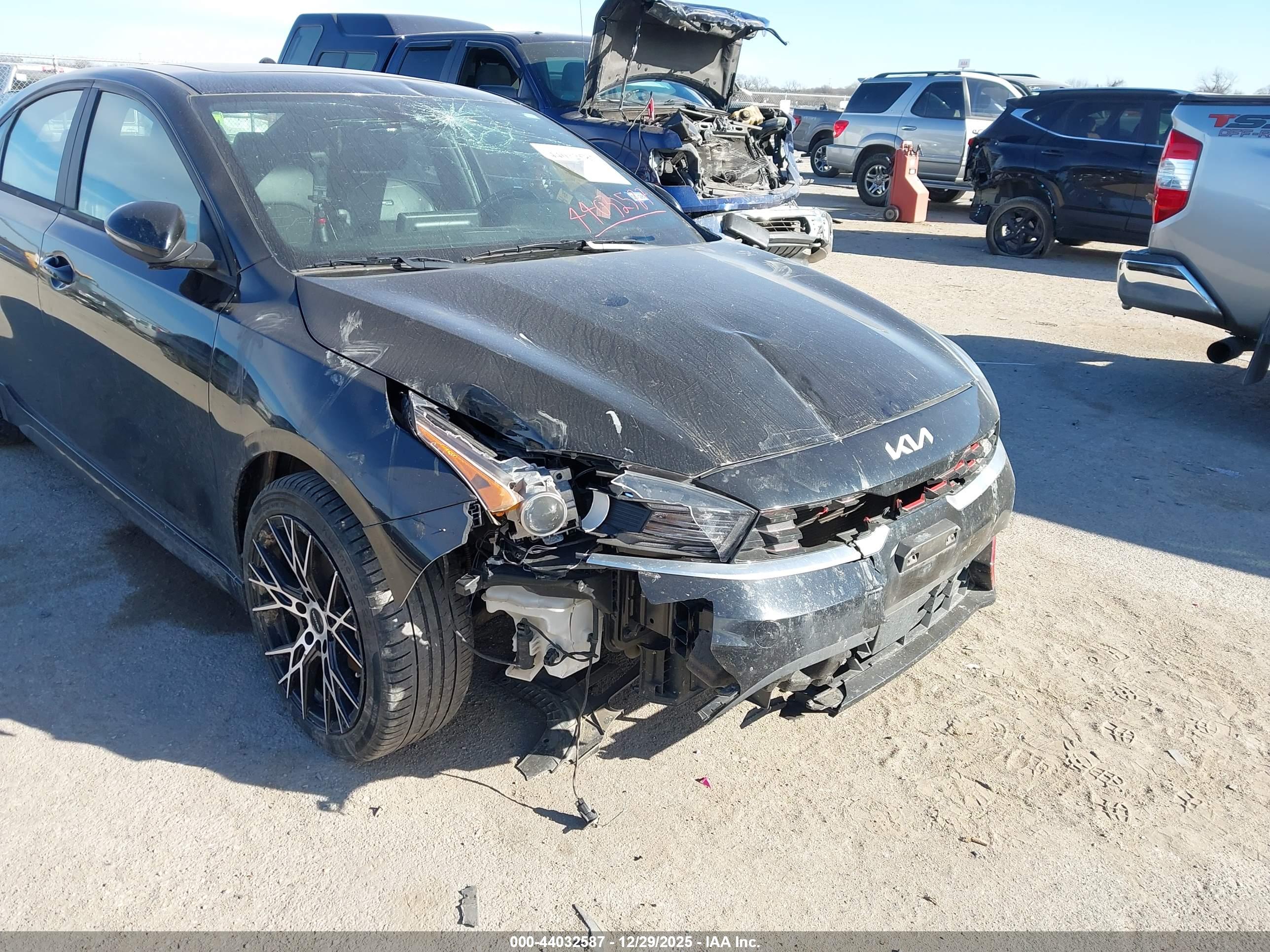 KIA FORTE image 6
