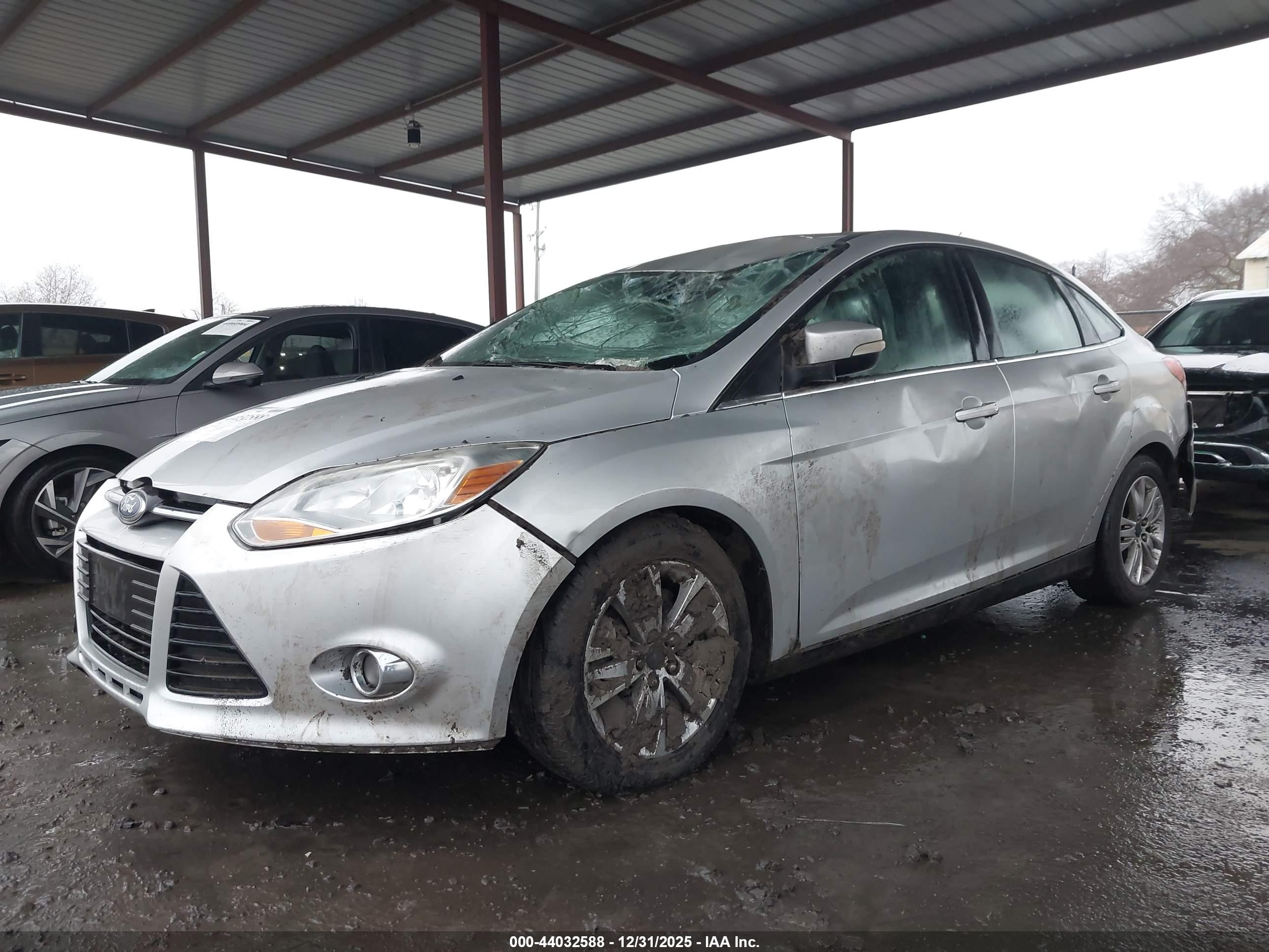 FORD FOCUS image 2