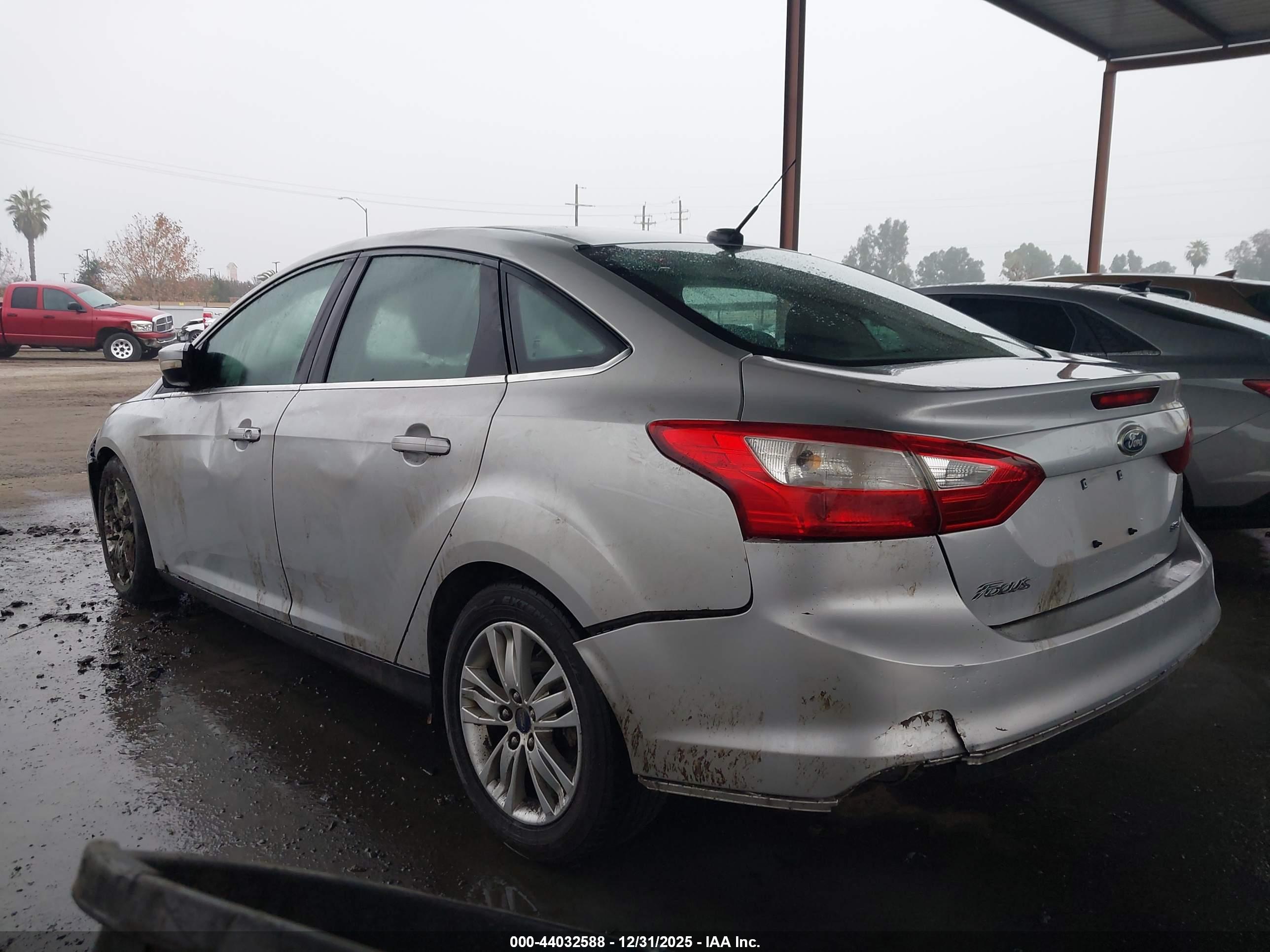 FORD FOCUS image 3