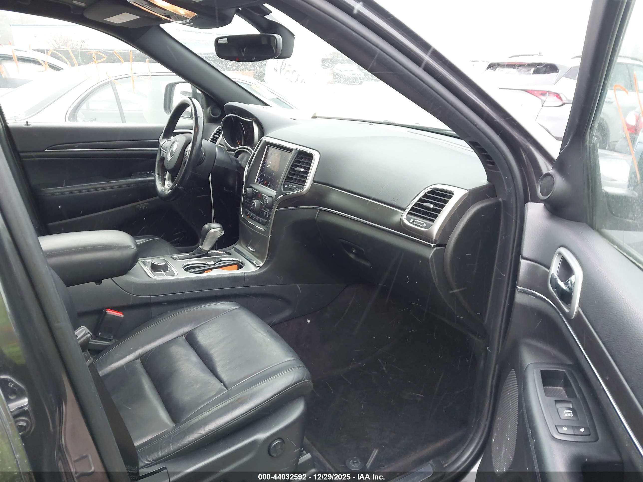 JEEP GRAND image 5