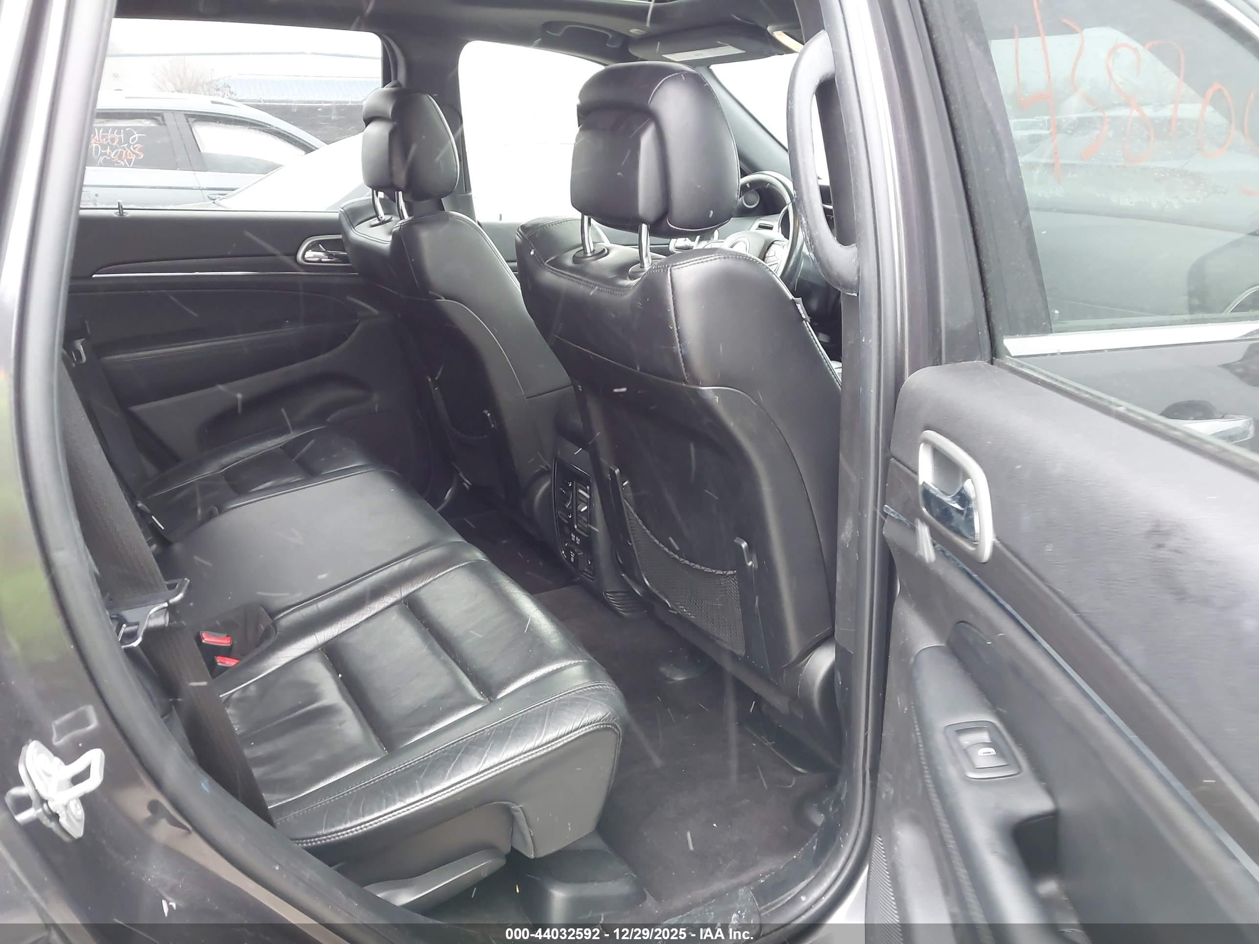 JEEP GRAND image 8