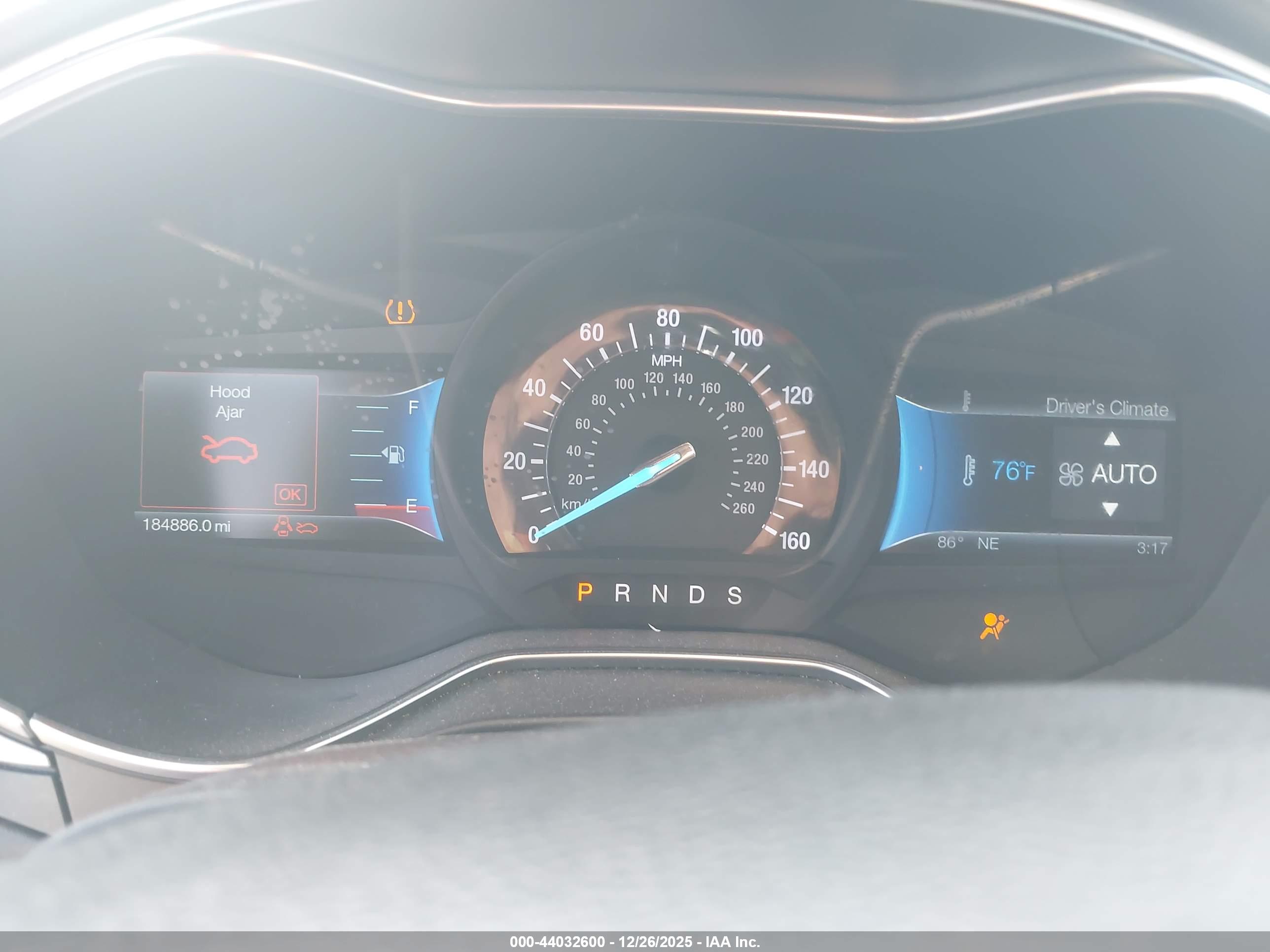 FORD FUSION image 7