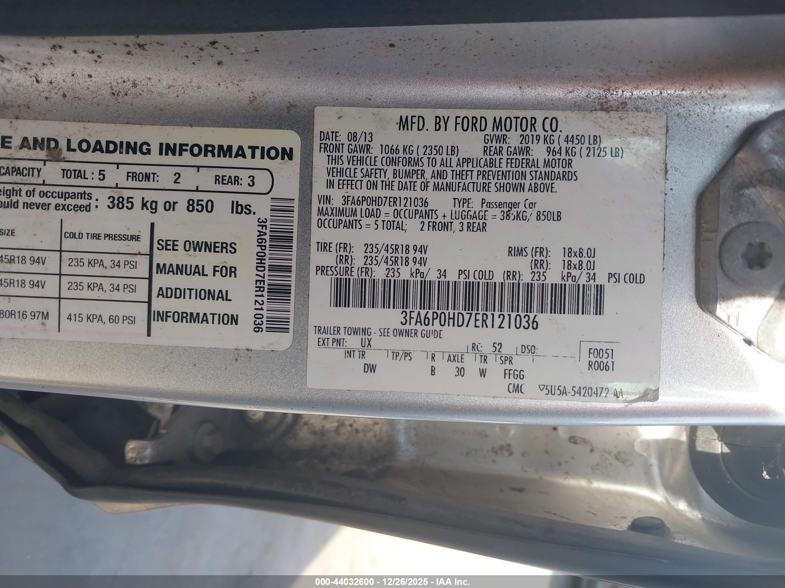FORD FUSION image 9