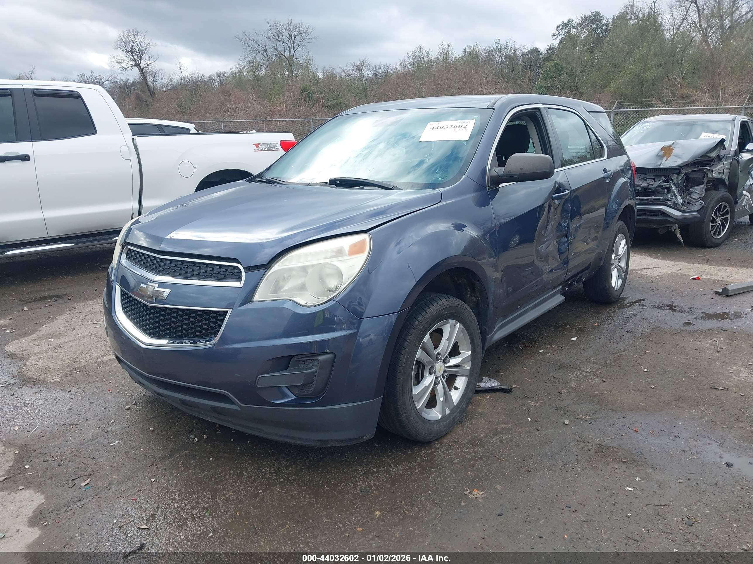 CHEVROLET EQUINOX image 2