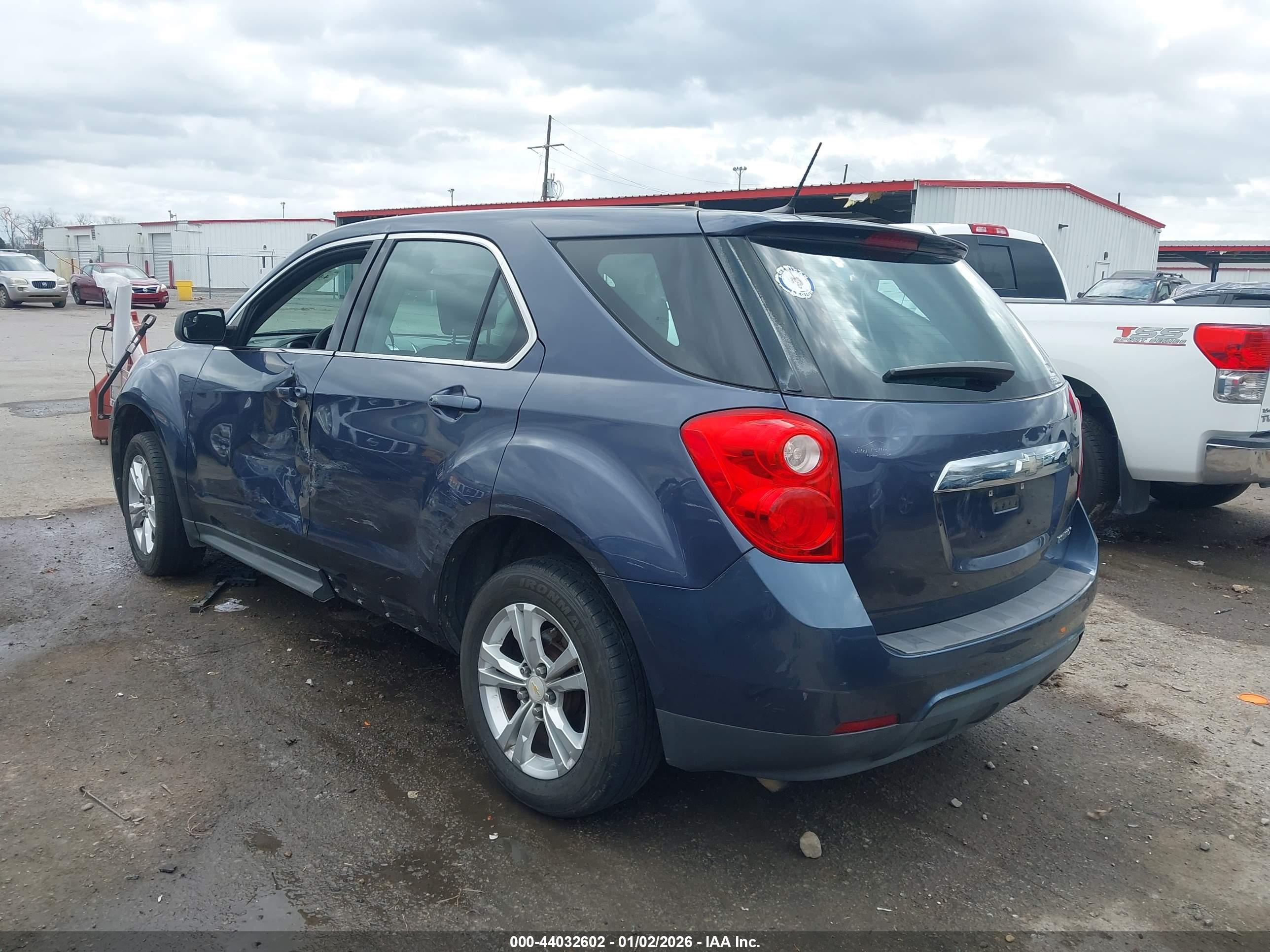 CHEVROLET EQUINOX image 3