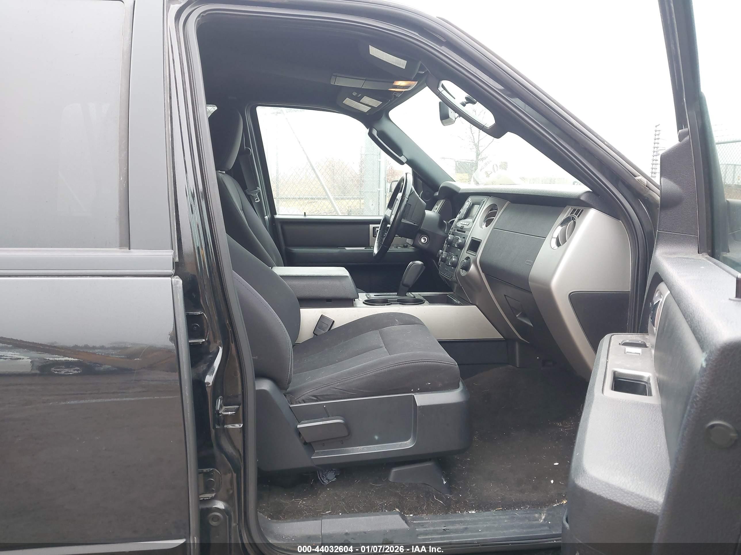 FORD EXPEDITION image 5