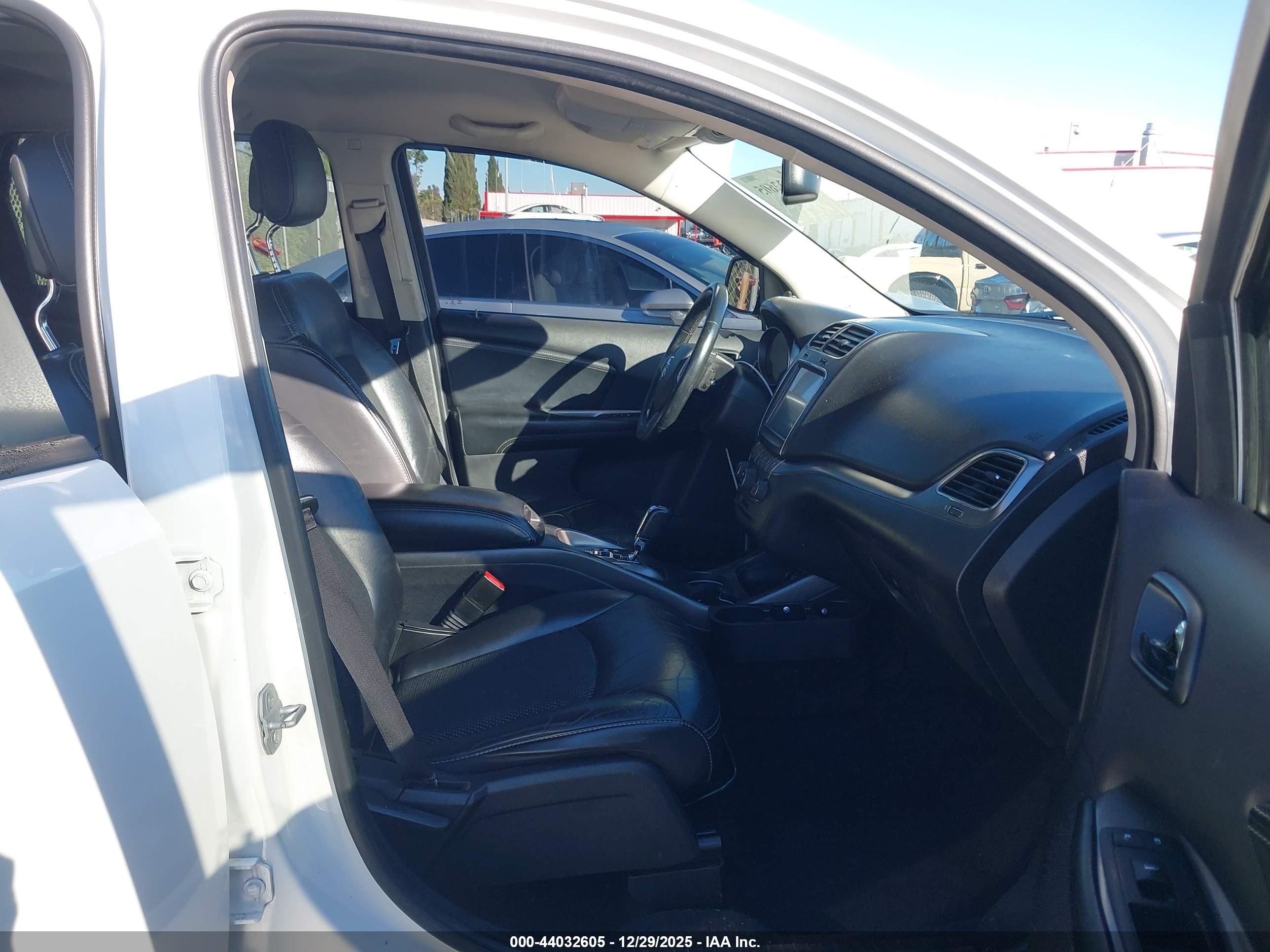 DODGE JOURNEY image 5