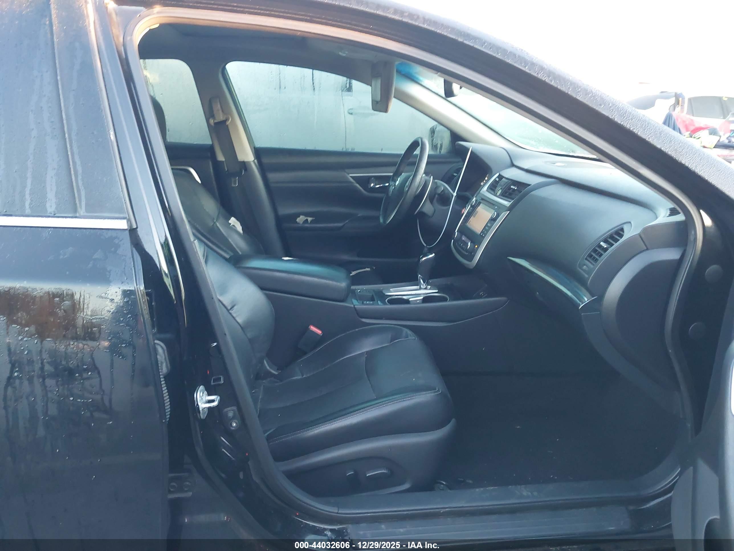 NISSAN ALTIMA image 5