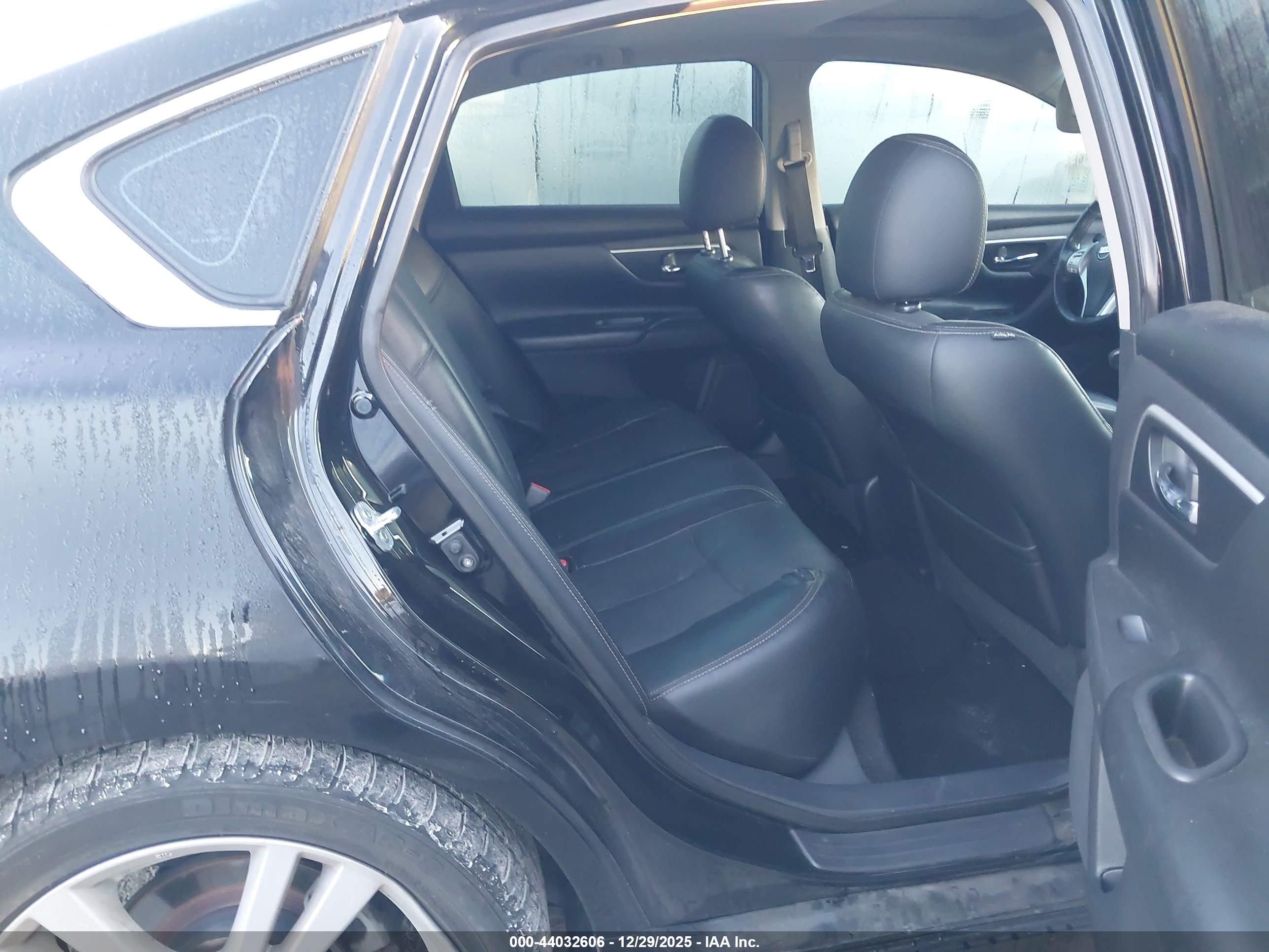 NISSAN ALTIMA image 8