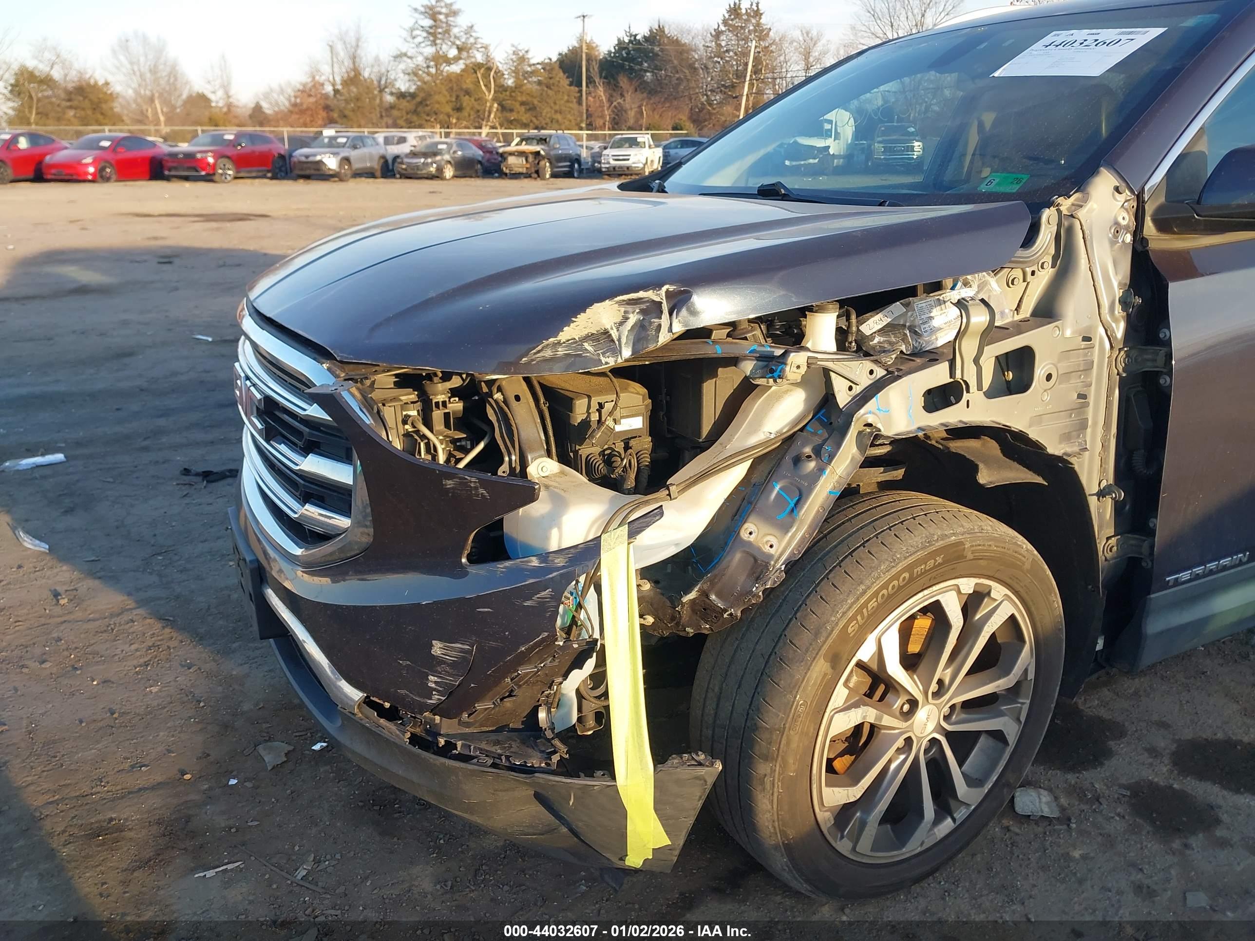 GMC TERRAIN image 6
