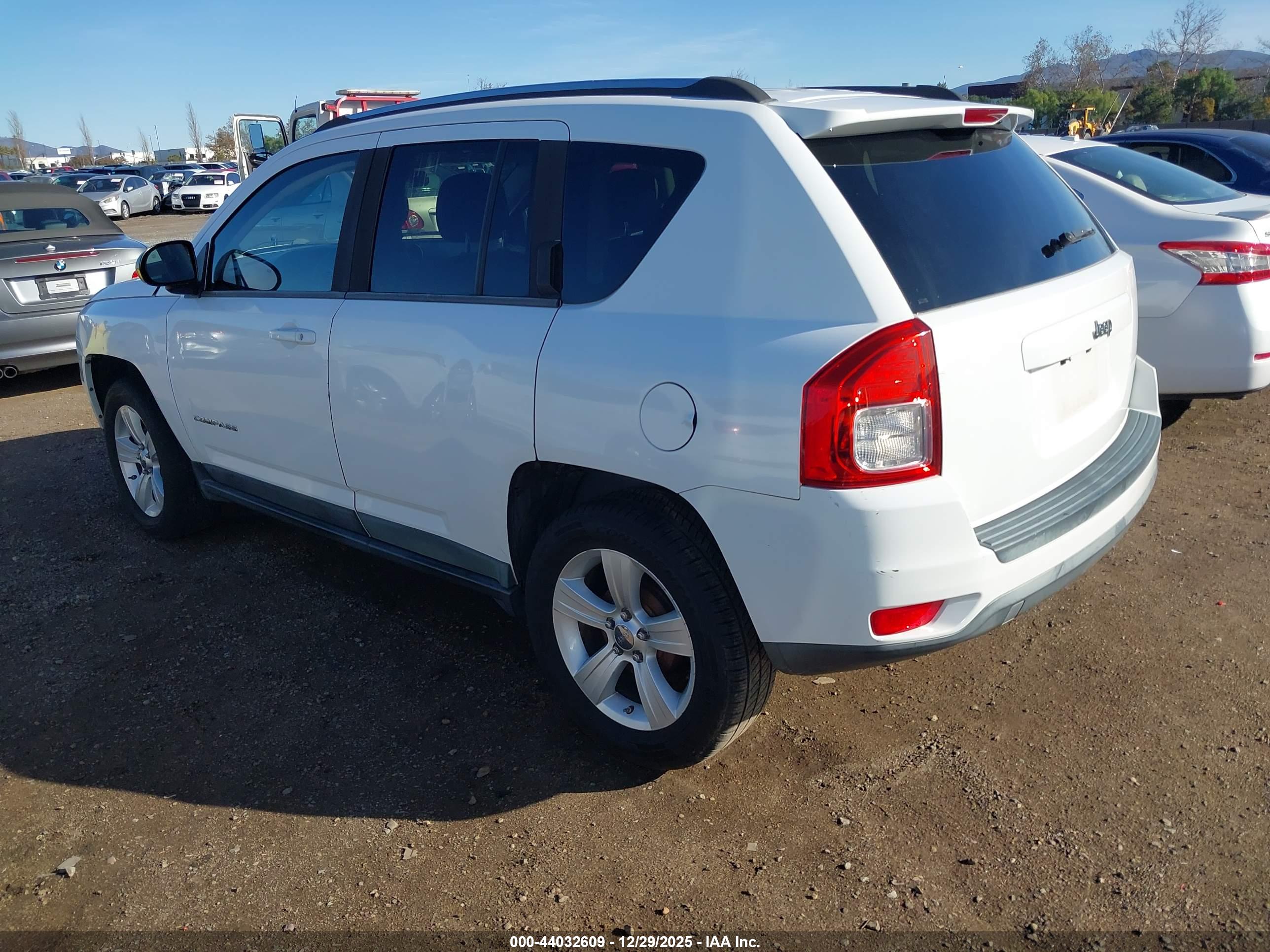 JEEP COMPASS image 3