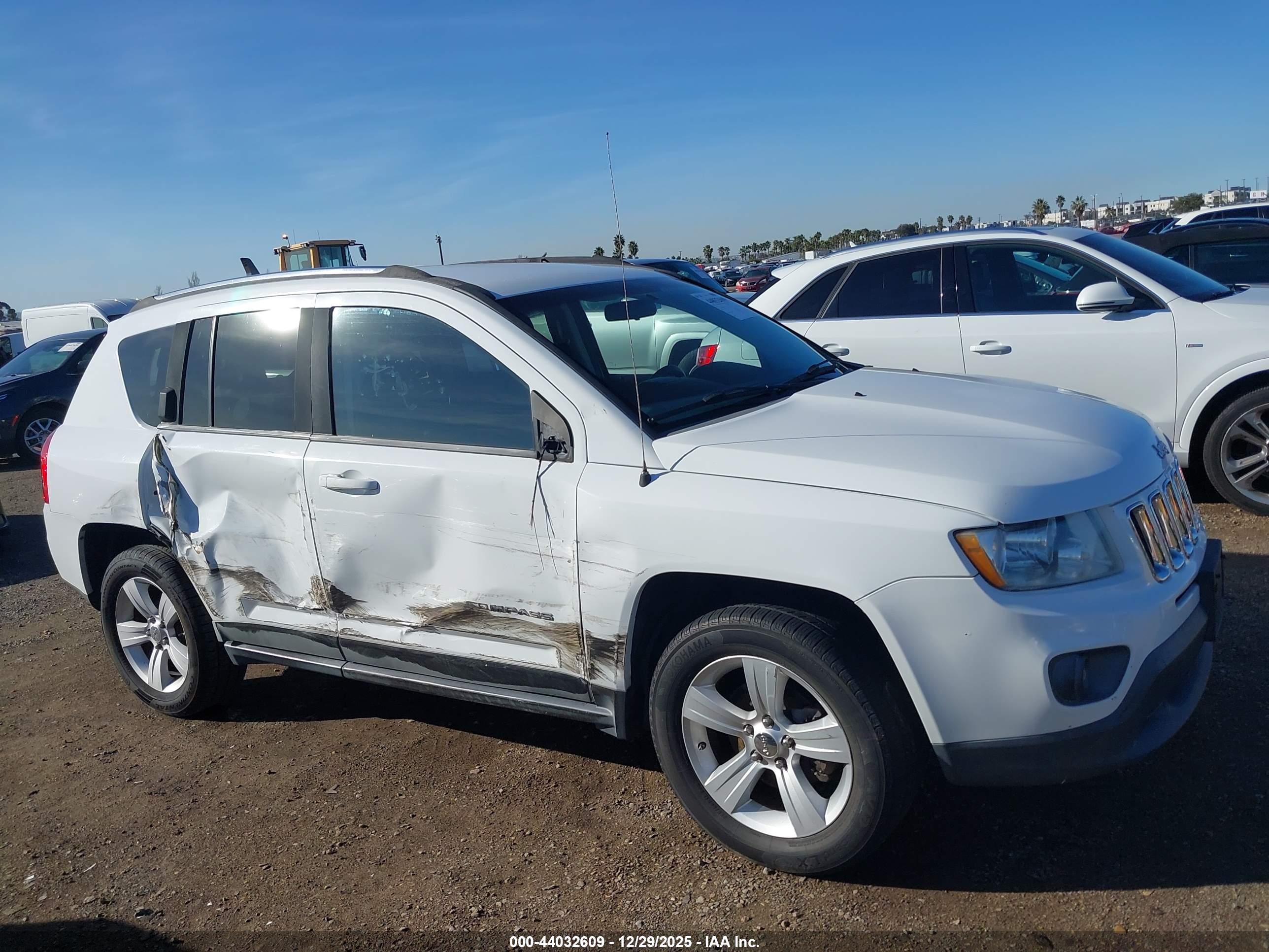 JEEP COMPASS image 6
