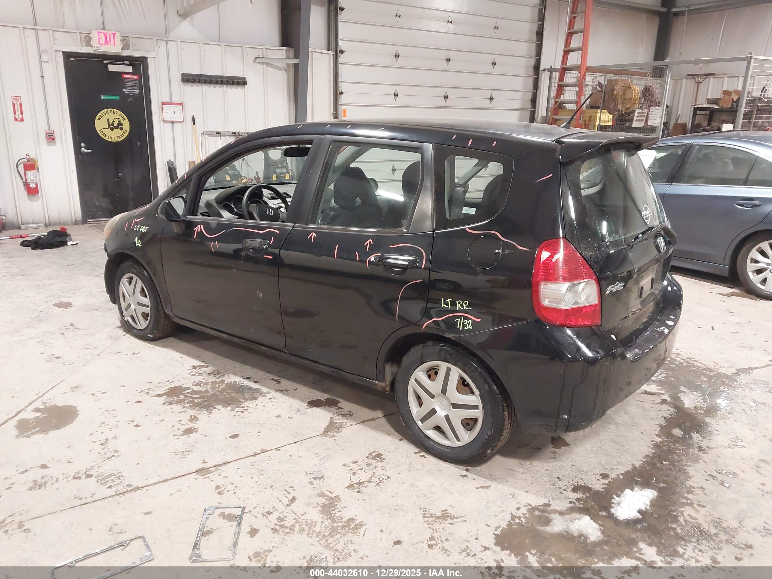 HONDA FIT image 3
