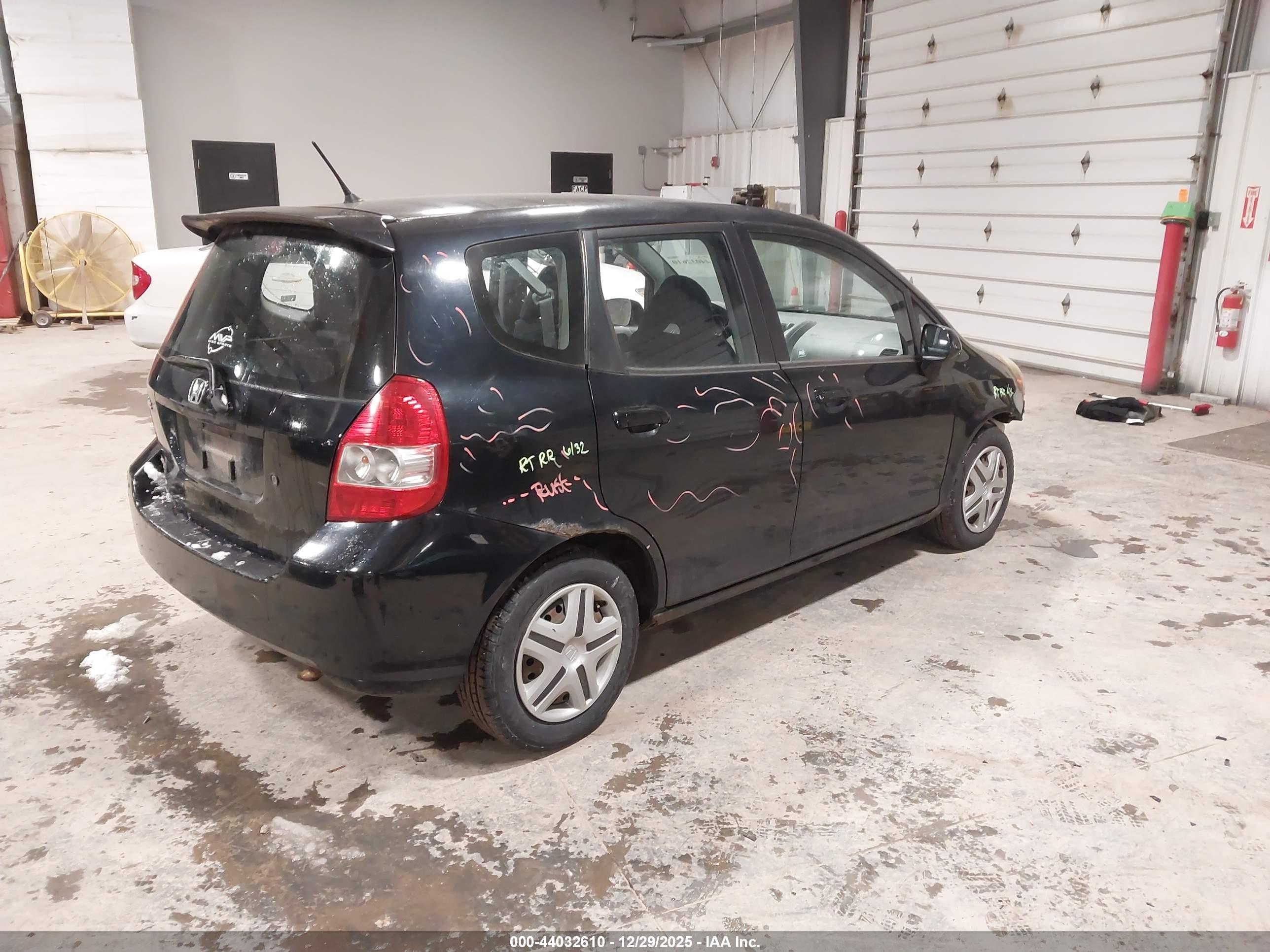 HONDA FIT image 4