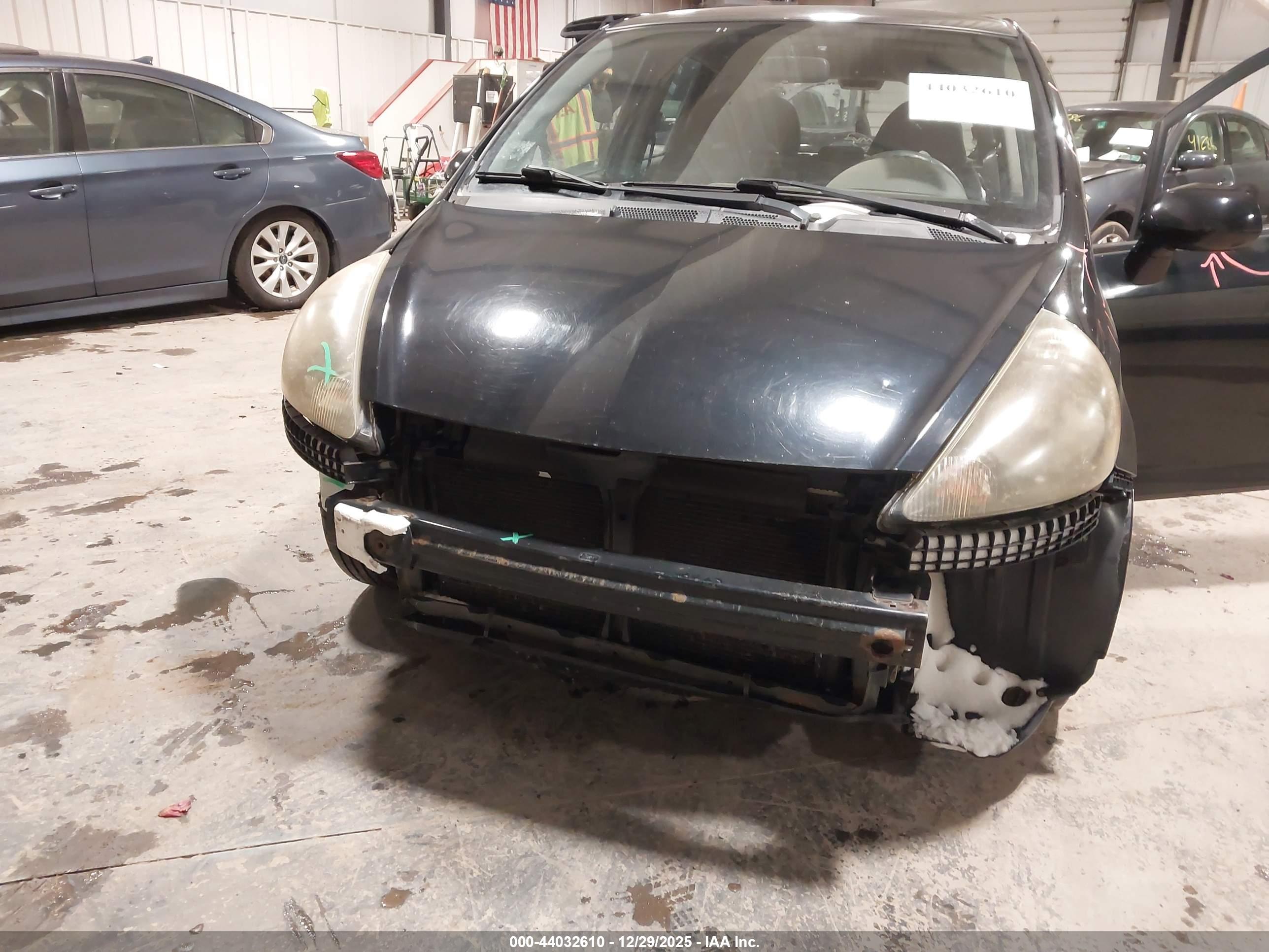 HONDA FIT image 6