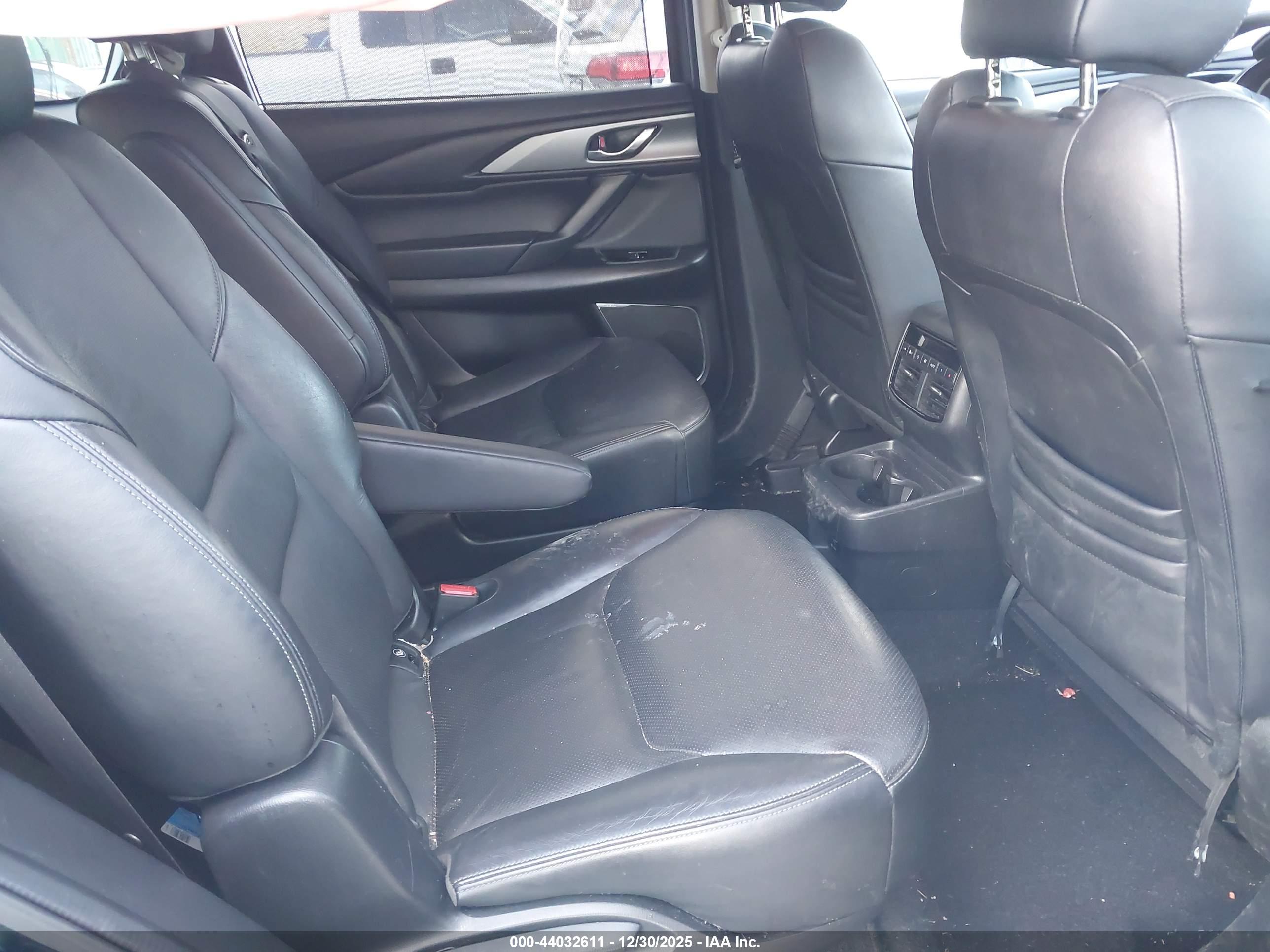 MAZDA CX-9 image 8