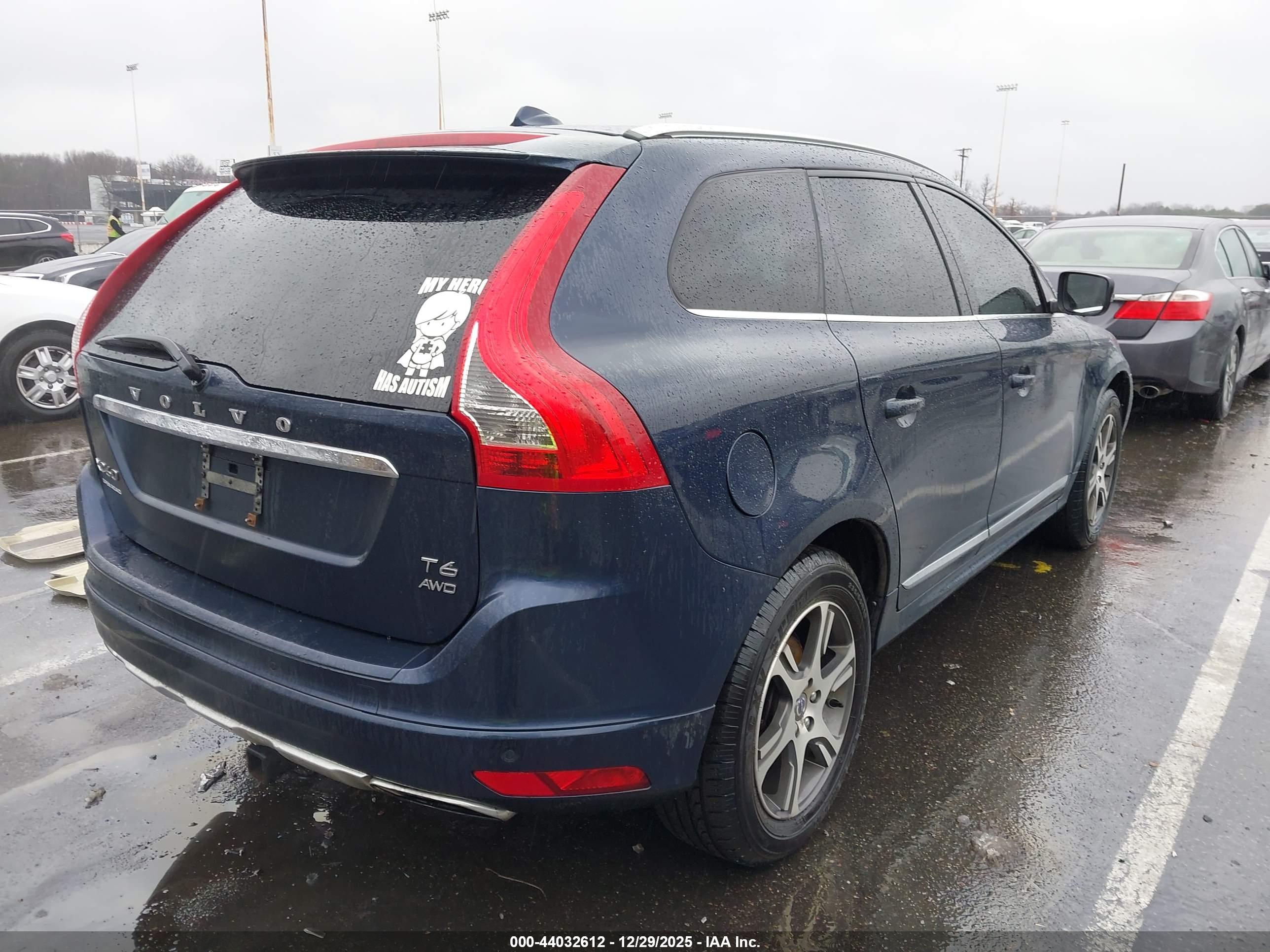 VOLVO XC60 image 4