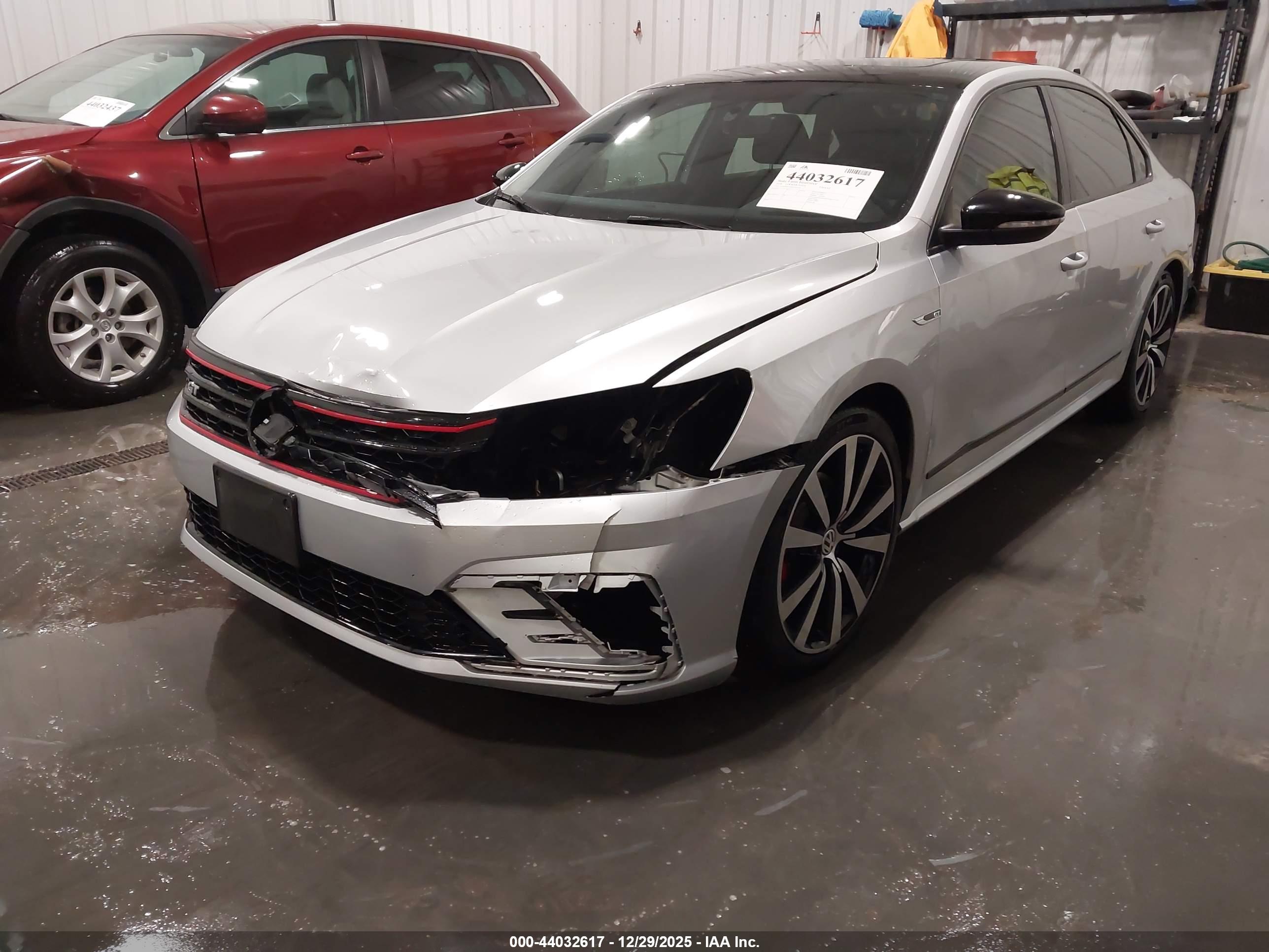 VOLKSWAGEN PASSAT image 6