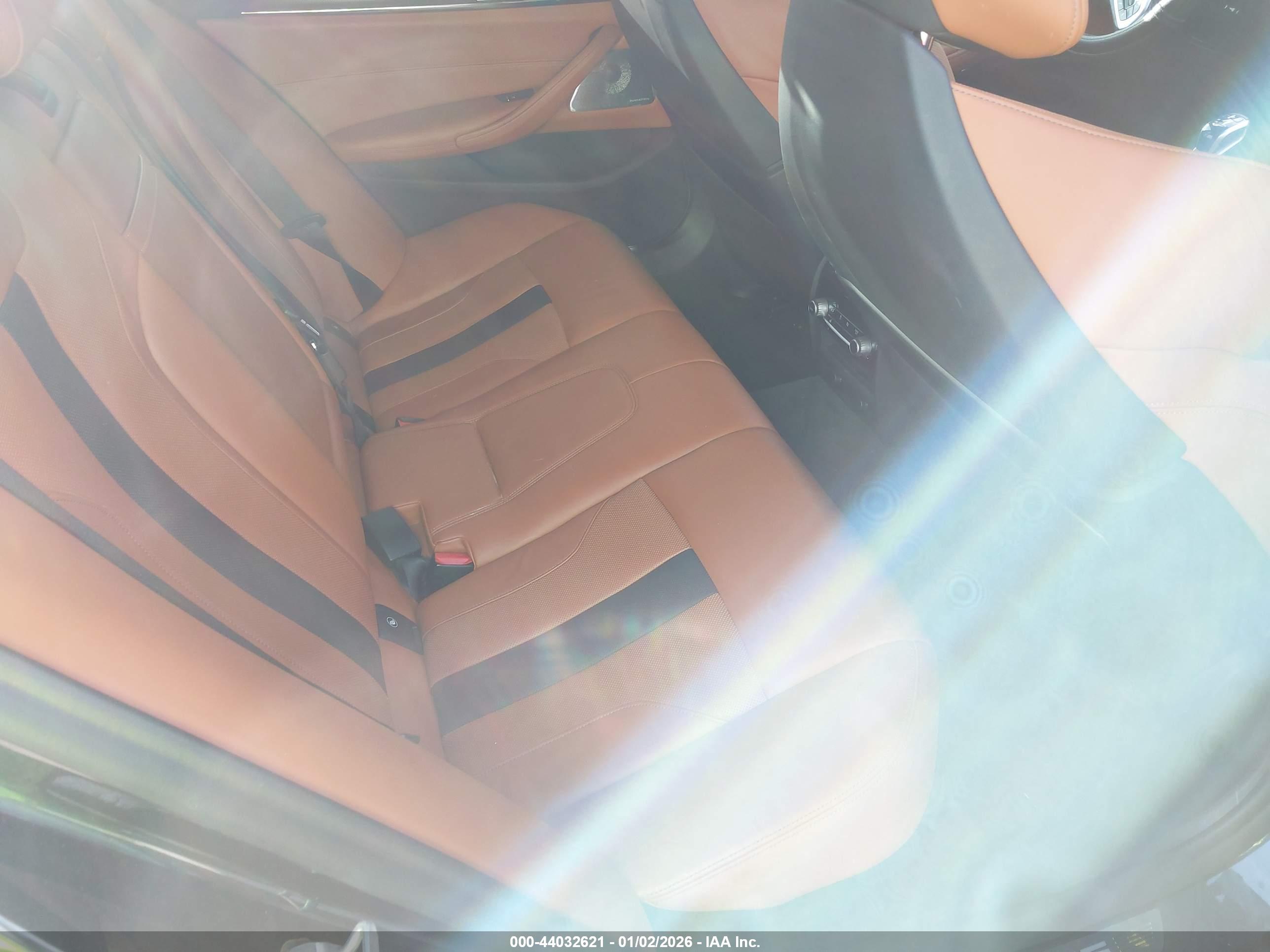 BMW M5 image 8