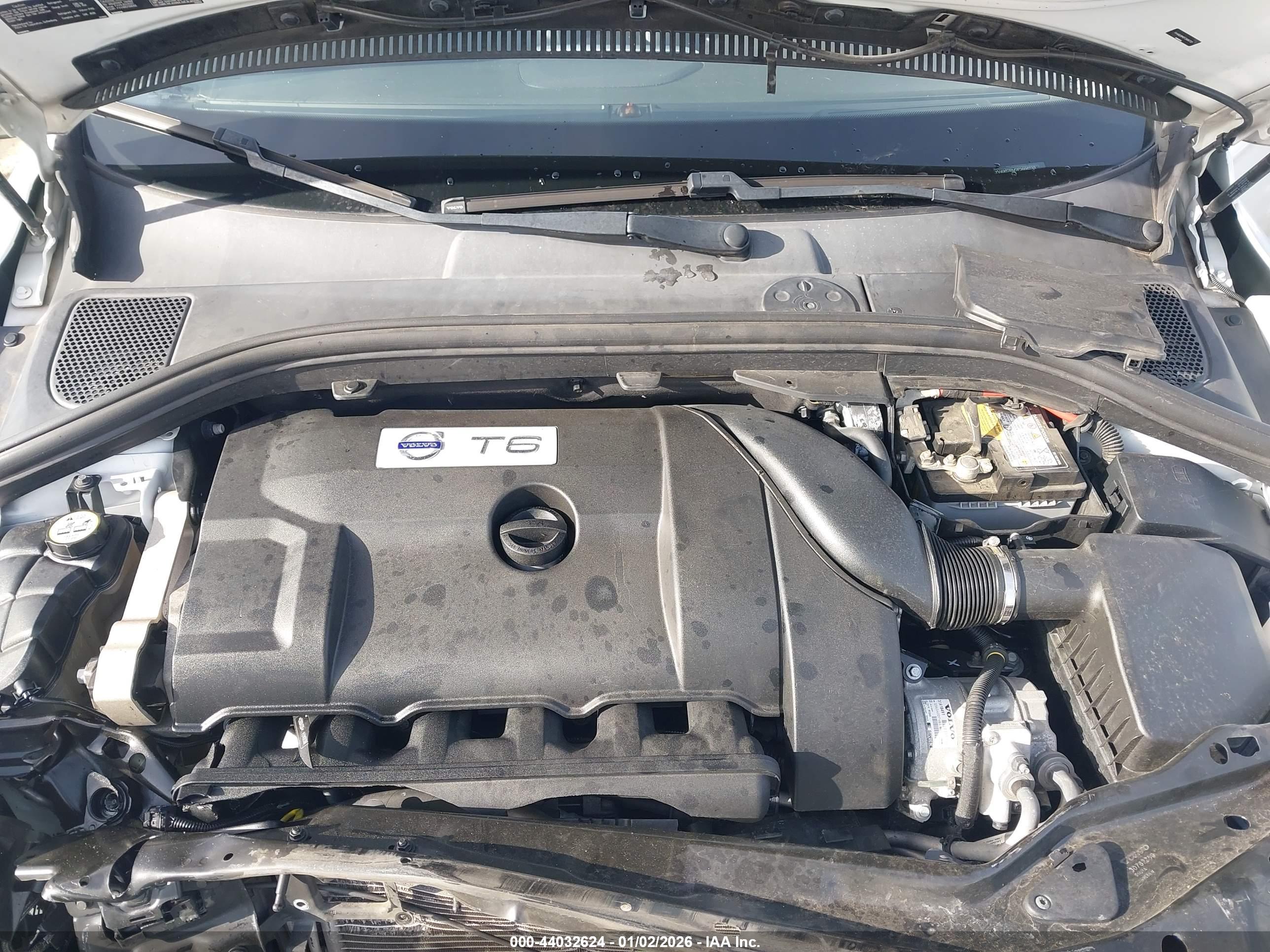 VOLVO XC60 image 10