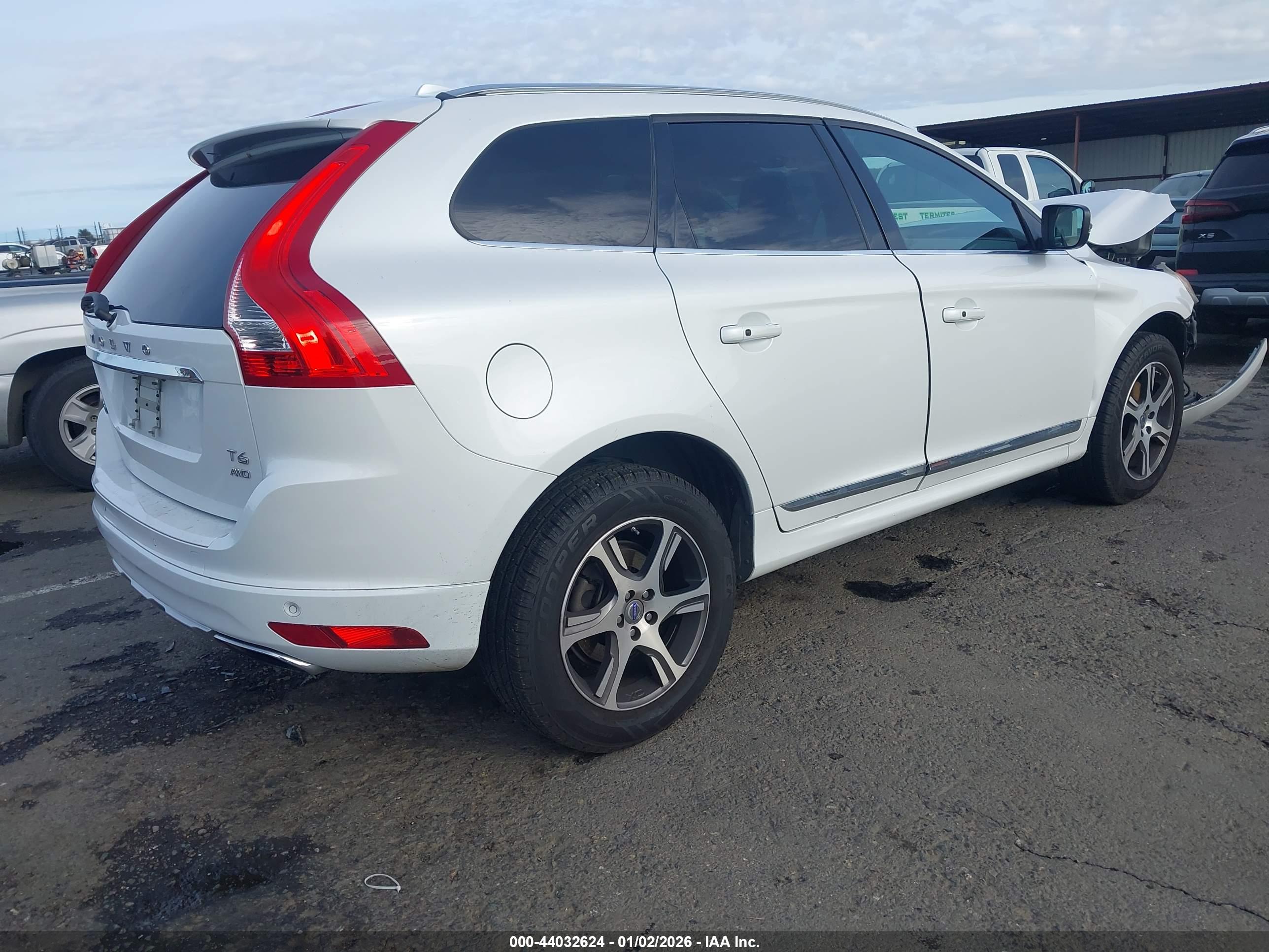 VOLVO XC60 image 4