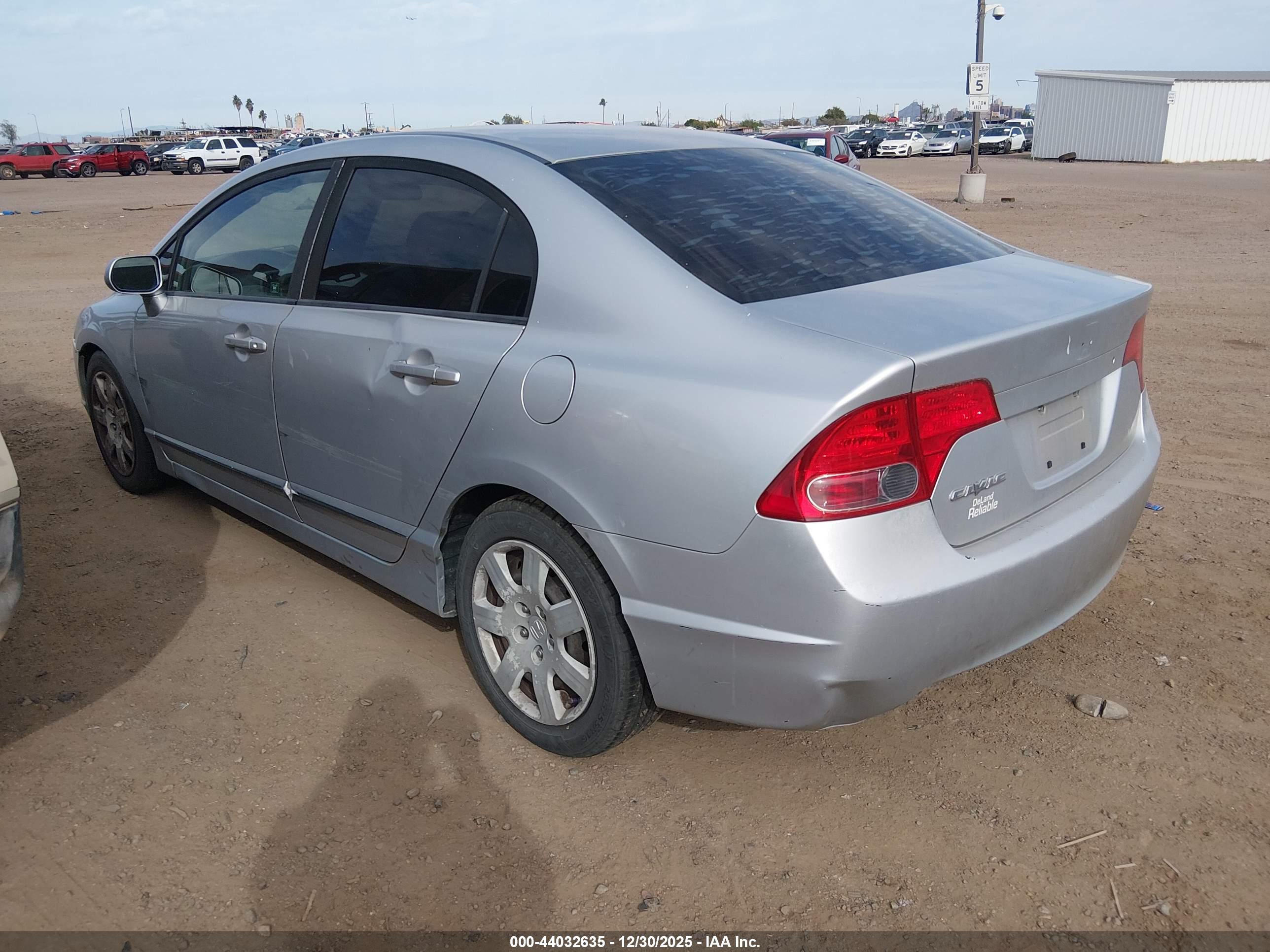 HONDA CIVIC image 3