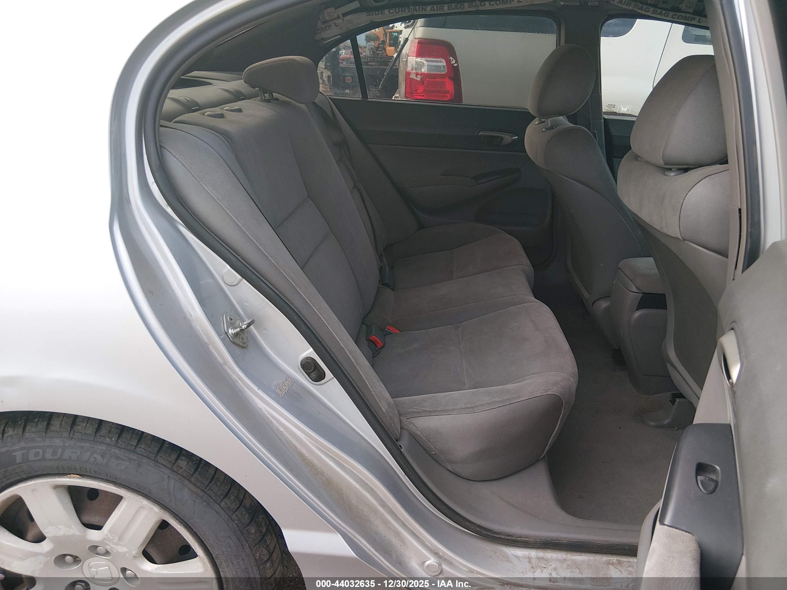 HONDA CIVIC image 8
