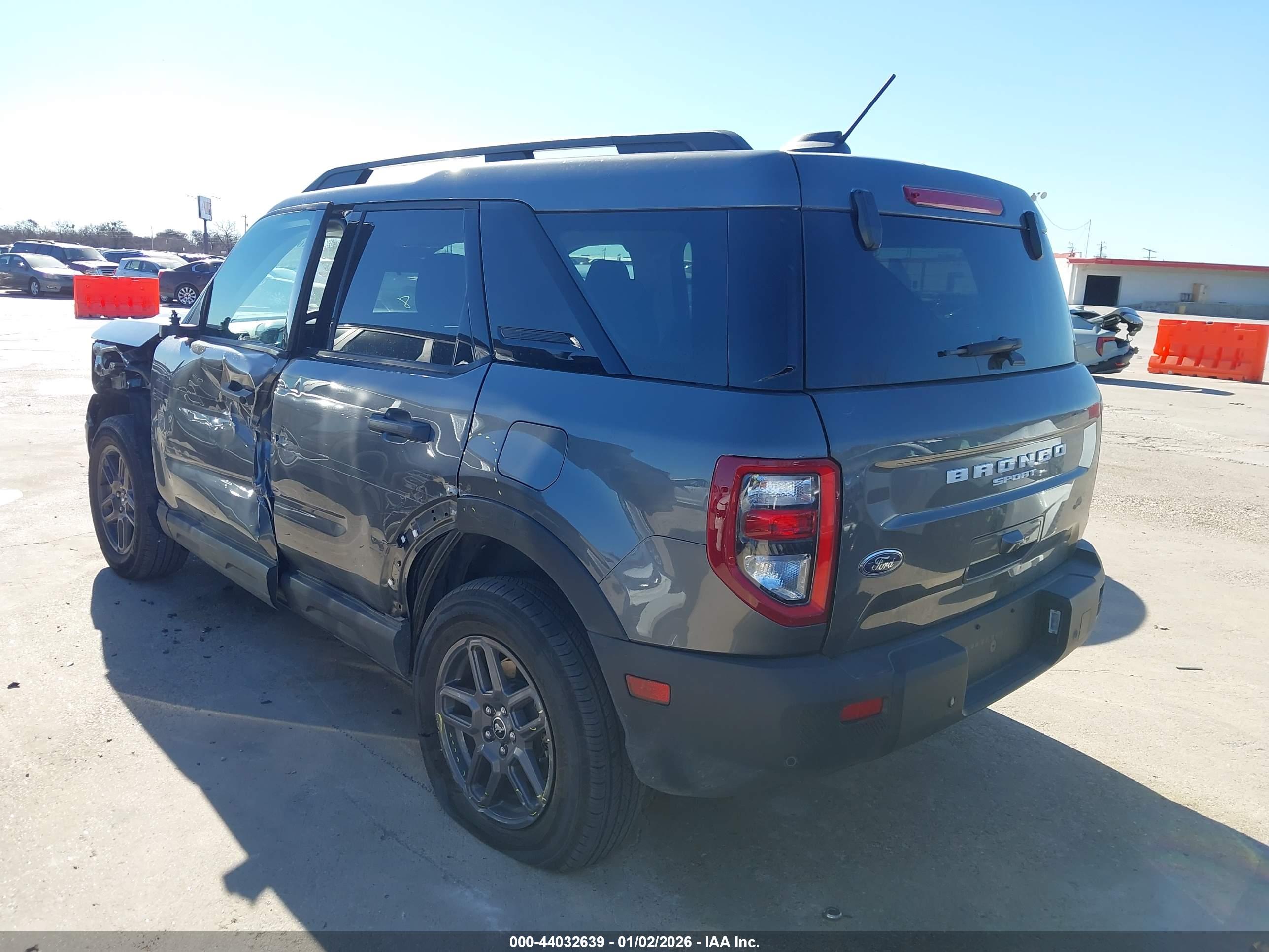 FORD BRONCO image 3