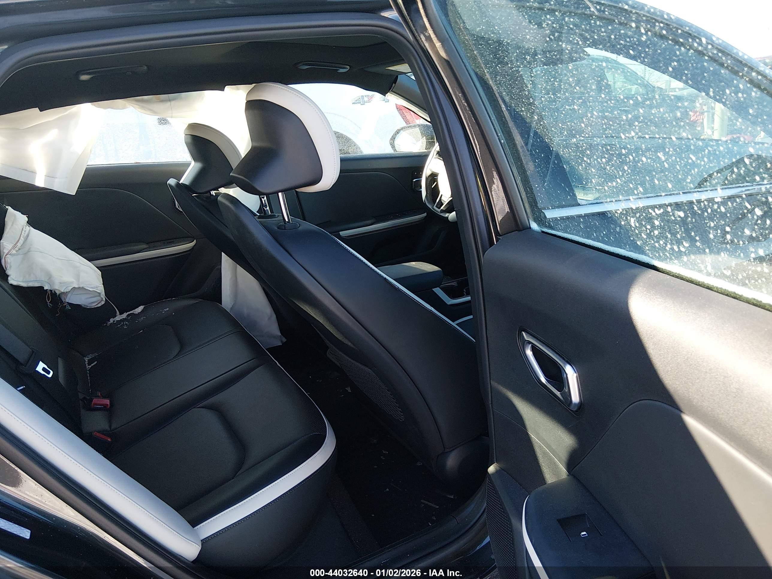 KIA K4 image 8