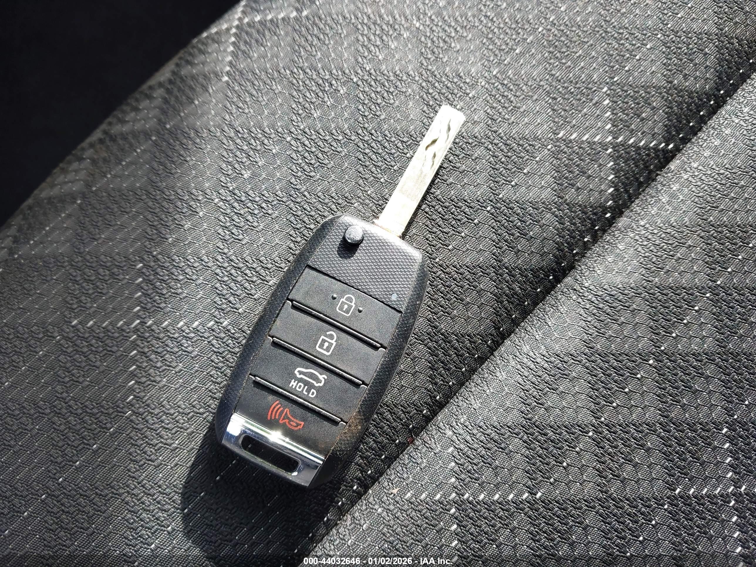 KIA RIO image 11