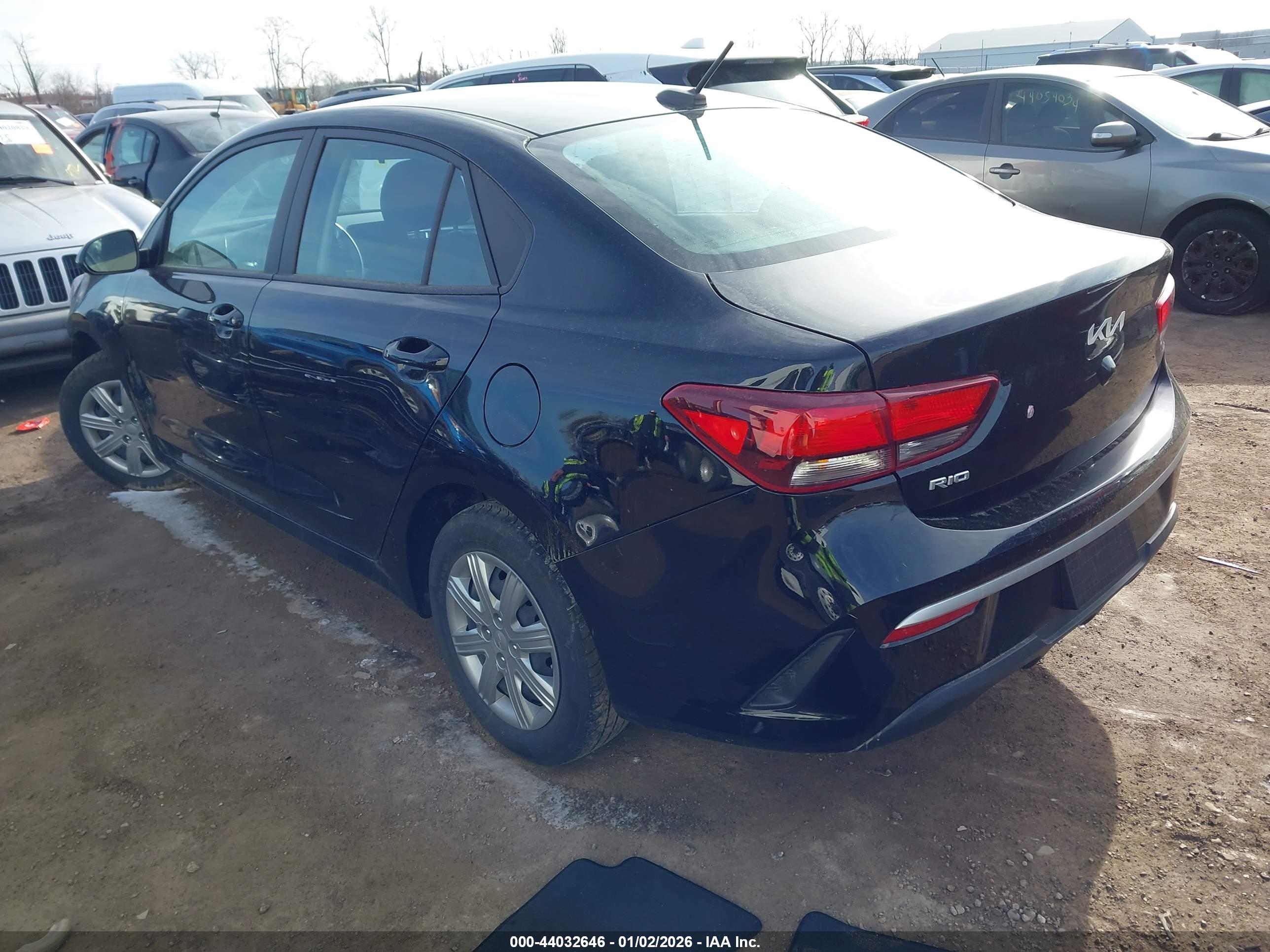 KIA RIO image 3