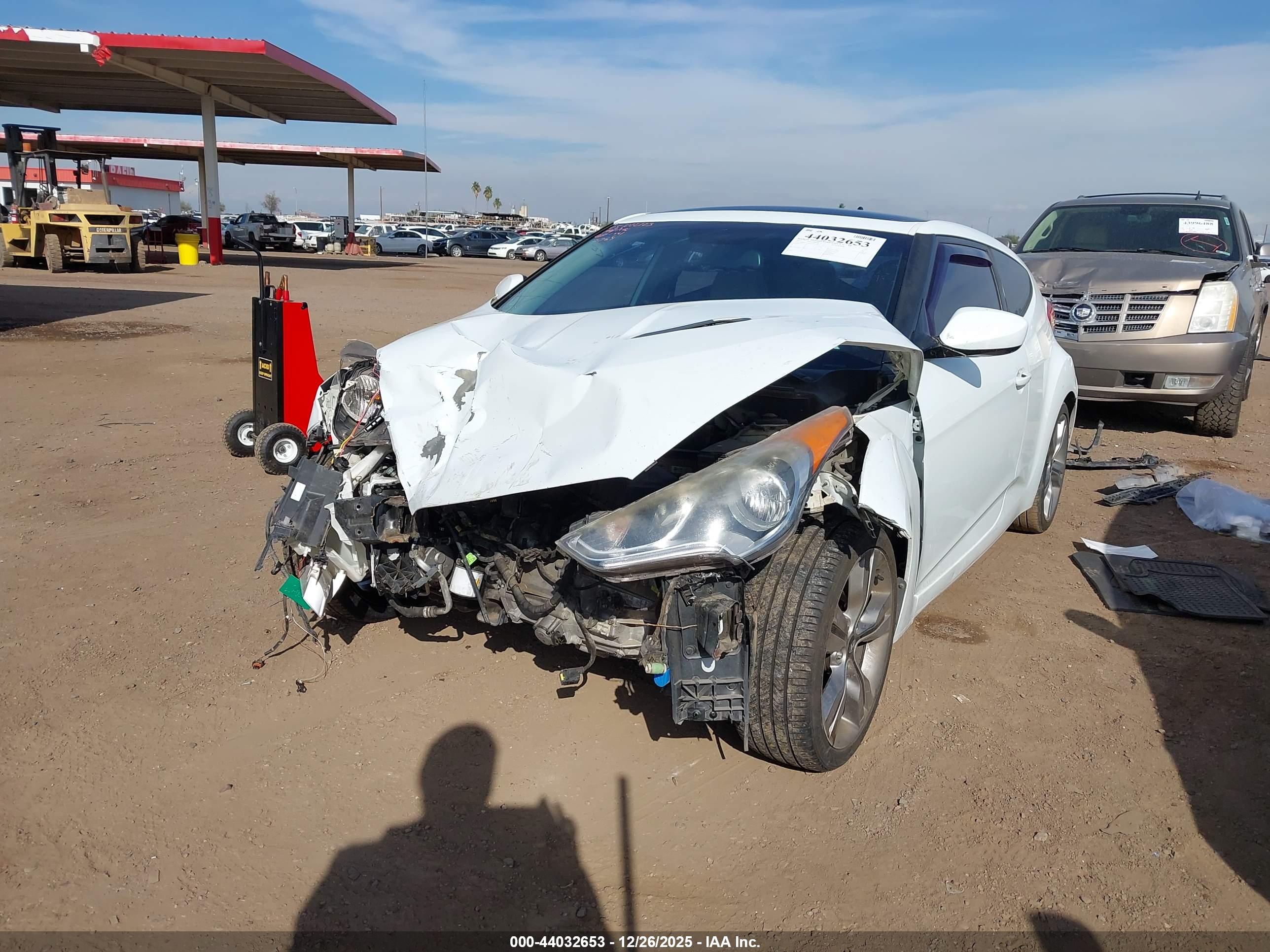 HYUNDAI VELOSTER image 2