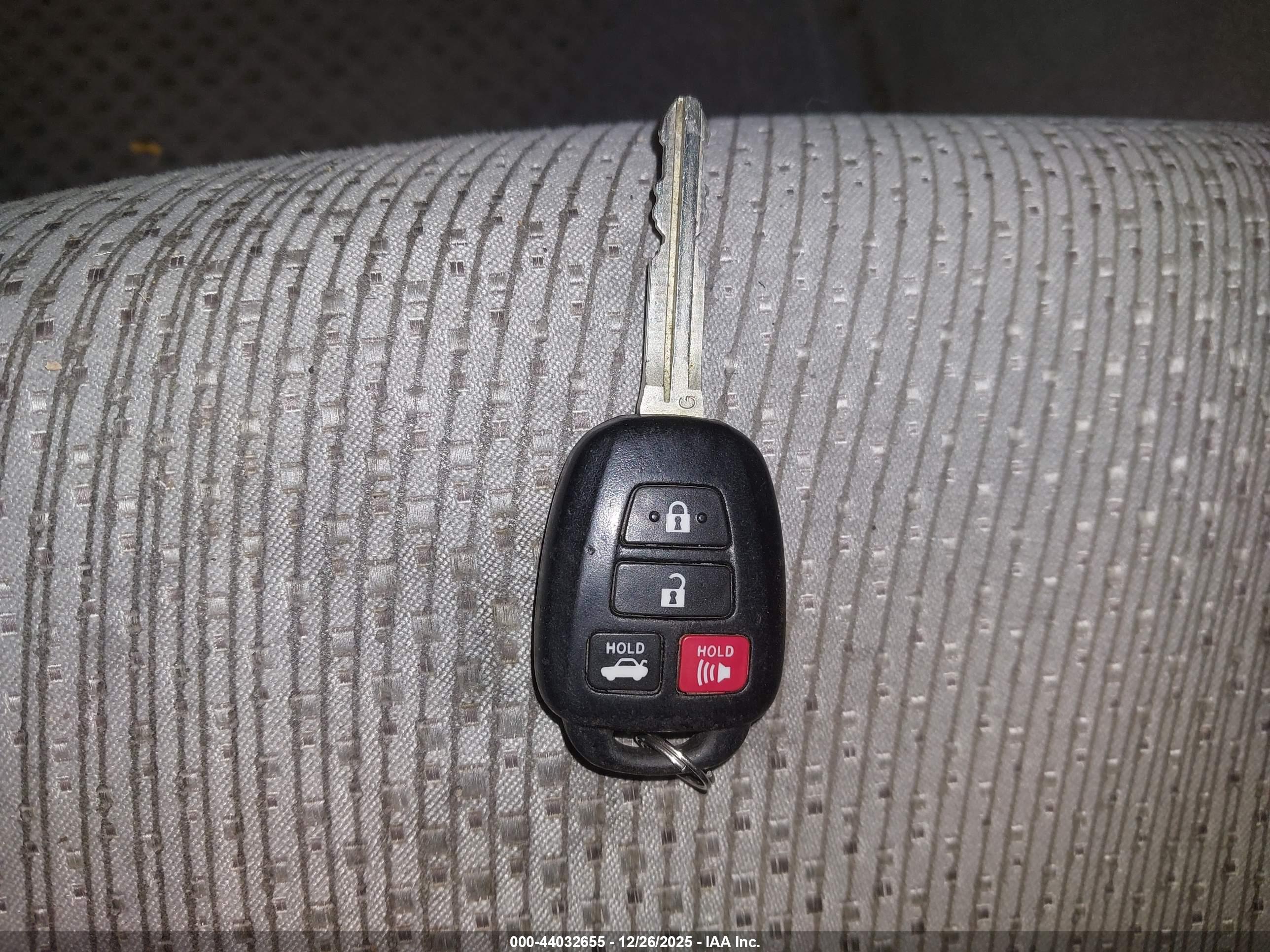 TOYOTA CAMRY image 11