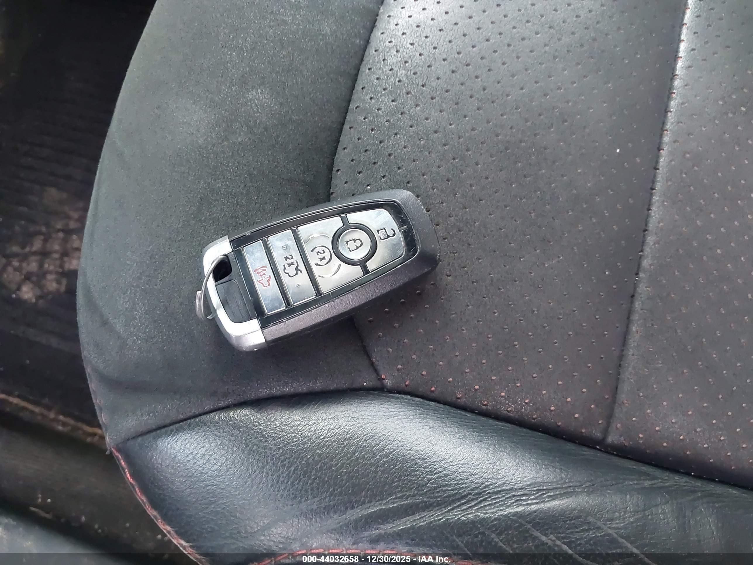 FORD EXPLORER image 11