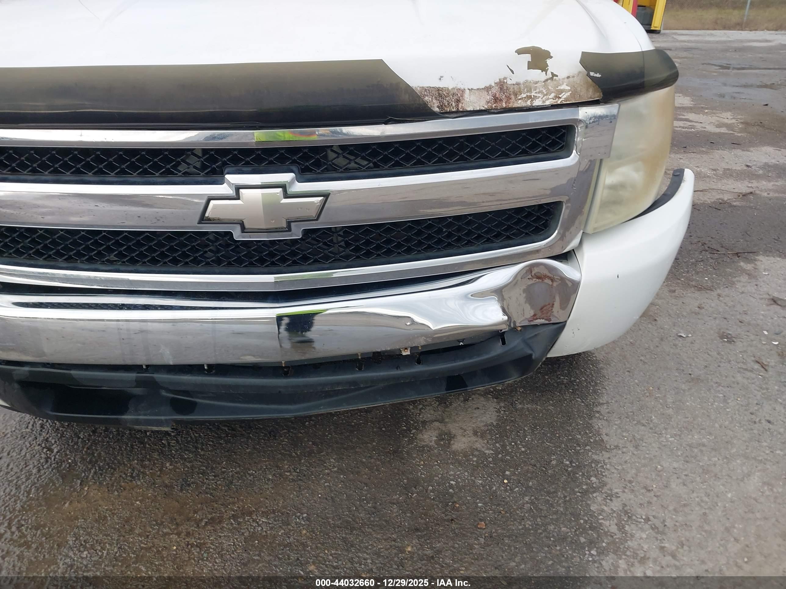 CHEVROLET SILVERADO image 6