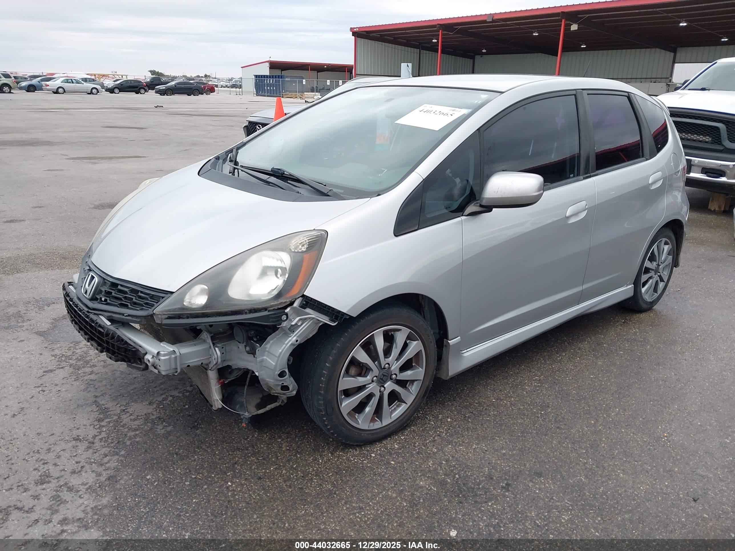 HONDA FIT image 2