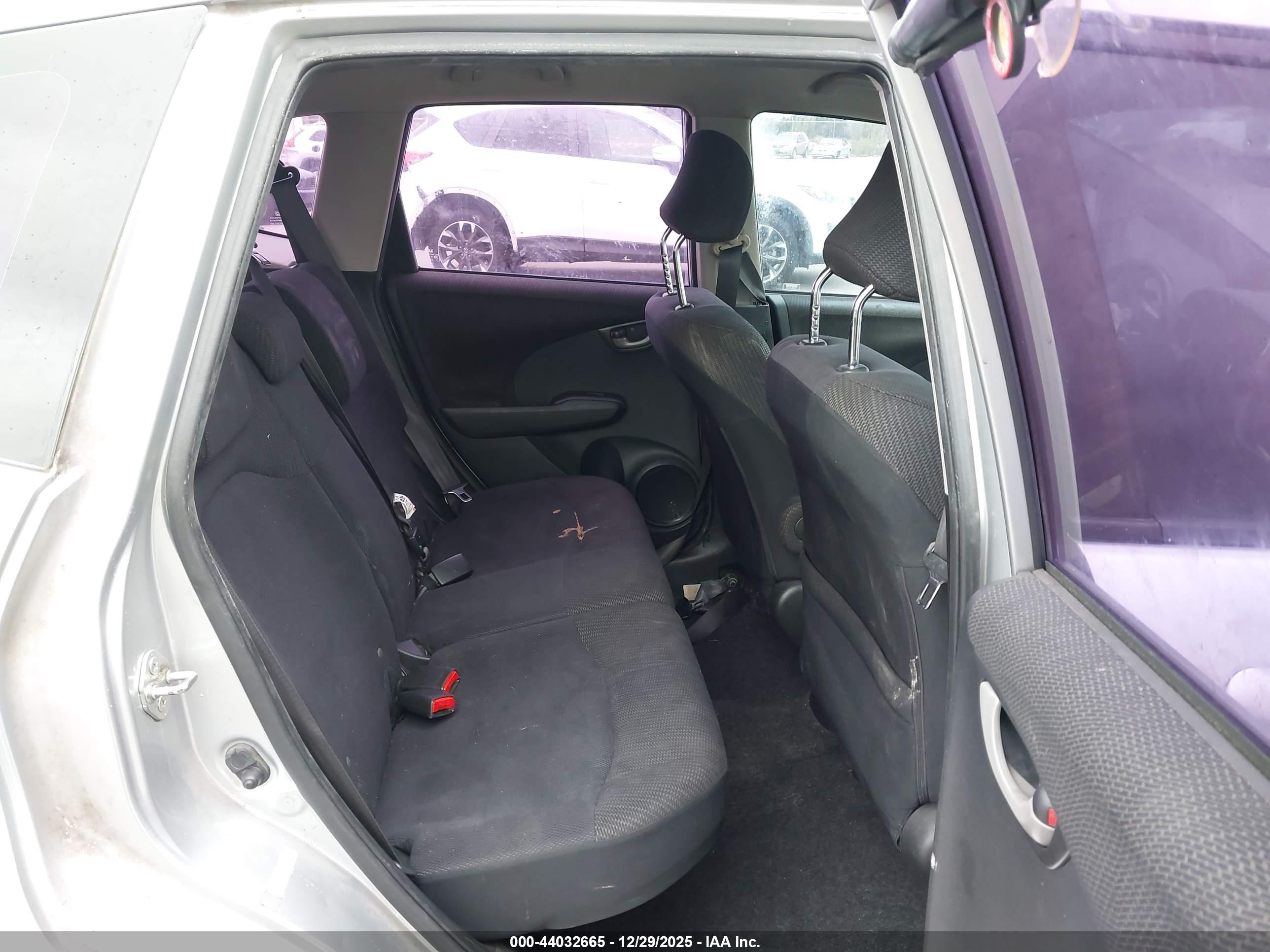HONDA FIT image 8